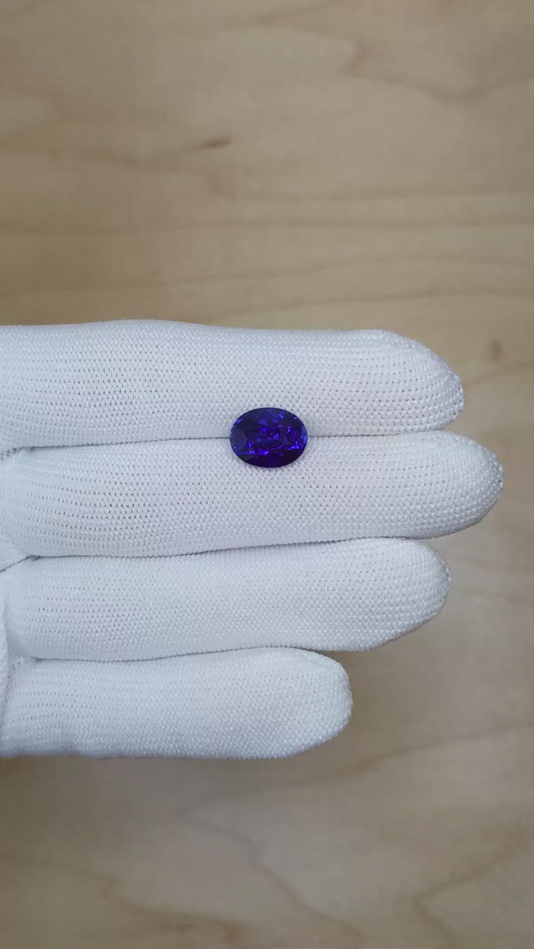 5.14 Ct. Blue Sapphire from Ceylon (Sri Lanka) Size Video
