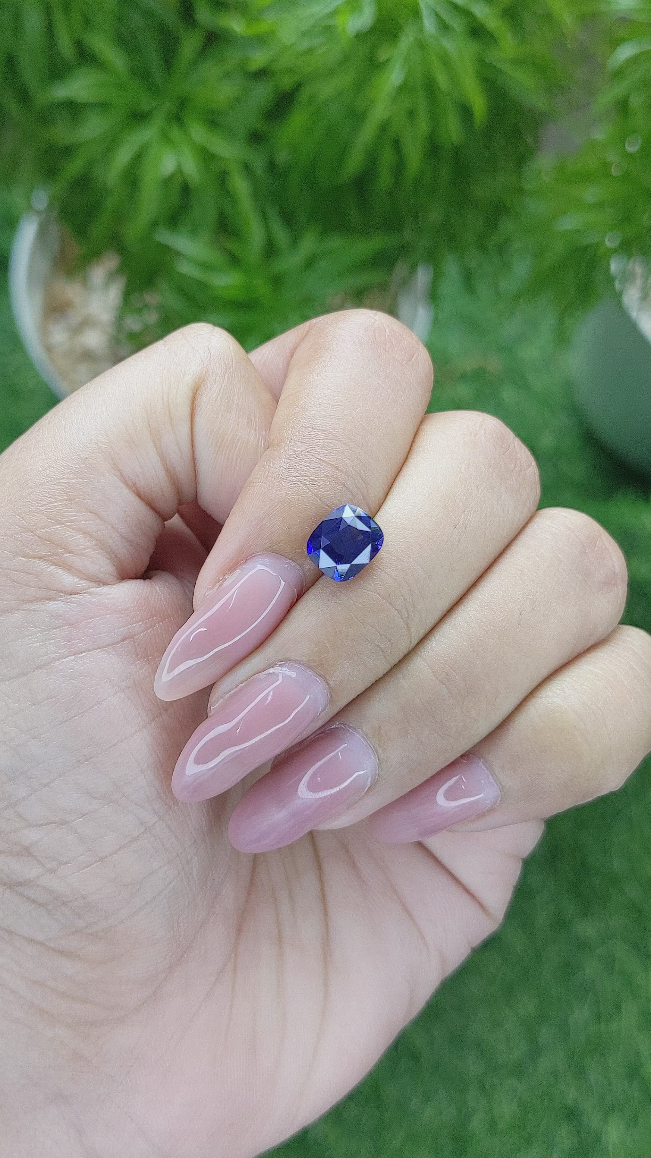 2.55 Ct. Blue Sapphire from Ceylon (Sri Lanka) Size Video