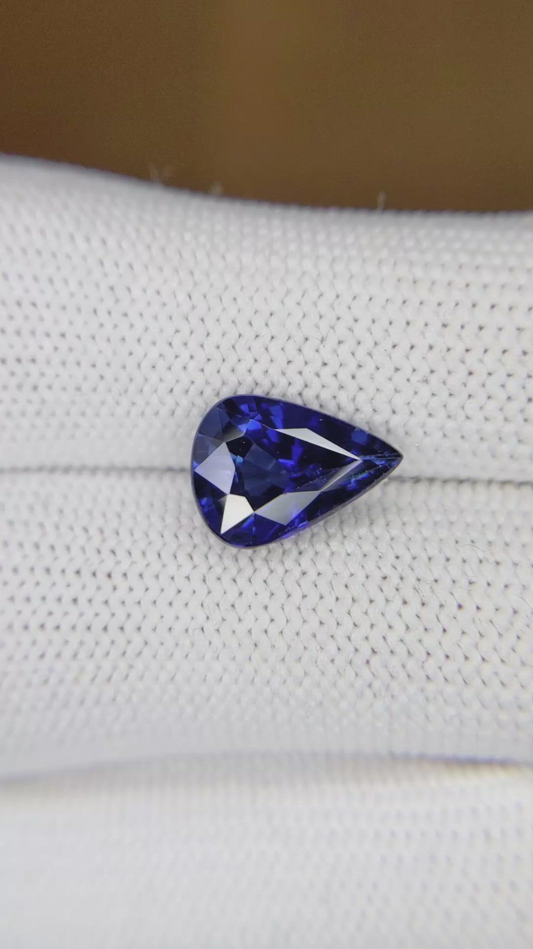 4.07 Ct. Blue Sapphire from West Africa Size Video