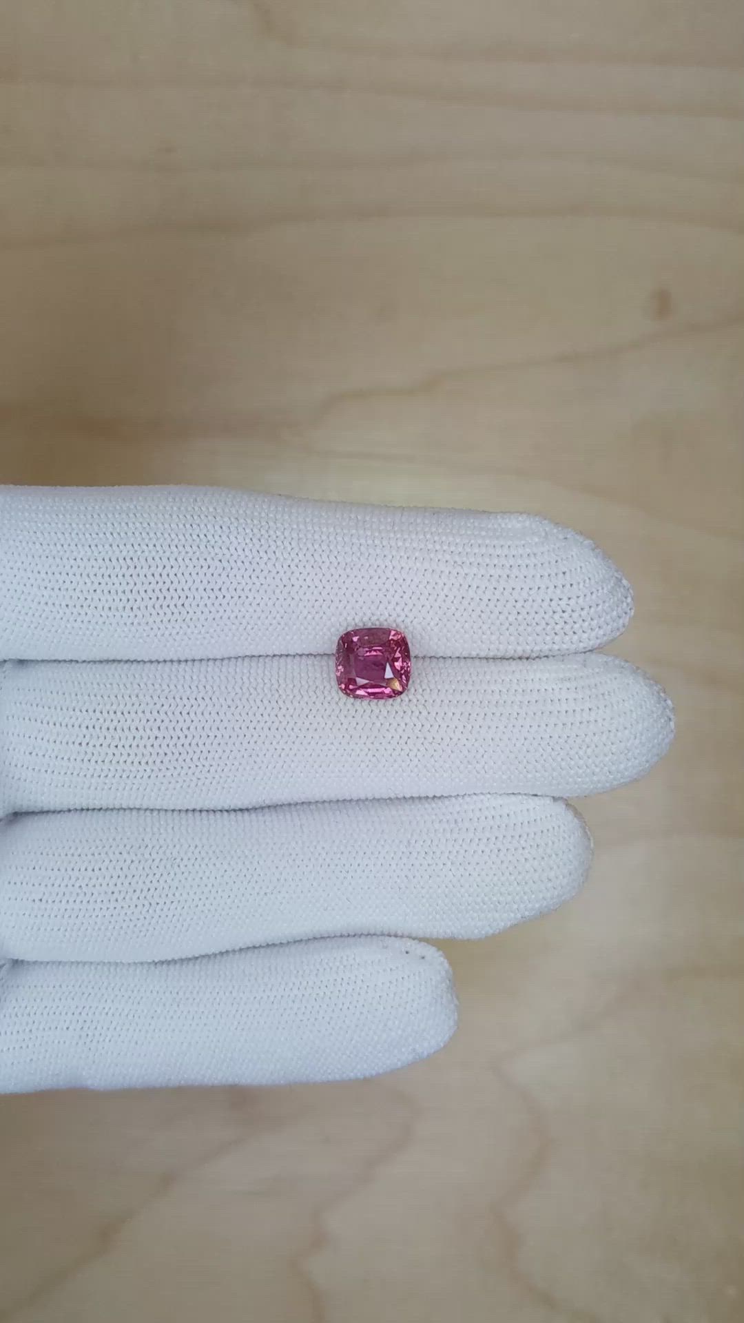 3.00 Ct. Purplish Pink Sapphire from Ceylon (Sri Lanka) Size Video