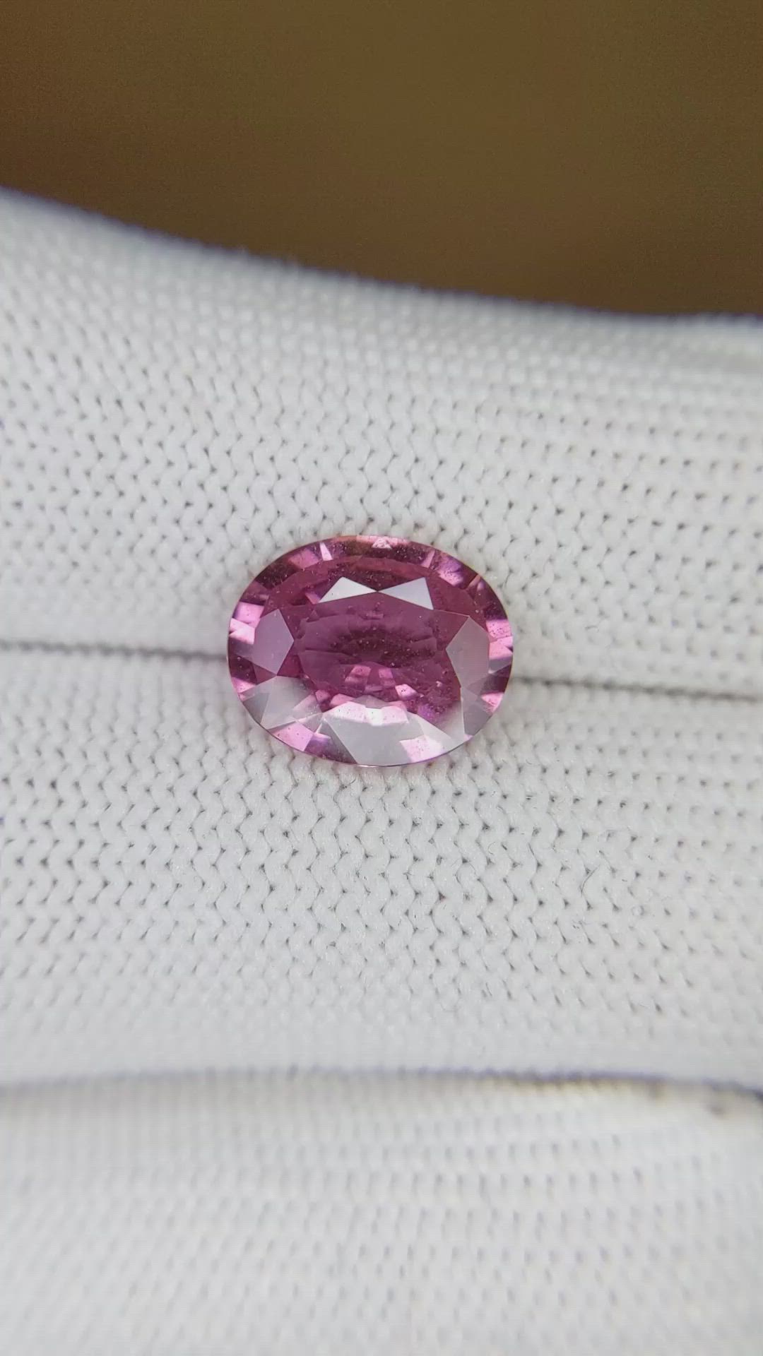3.54 Ct. Pink Sapphire from Ceylon (Sri Lanka) Size Video