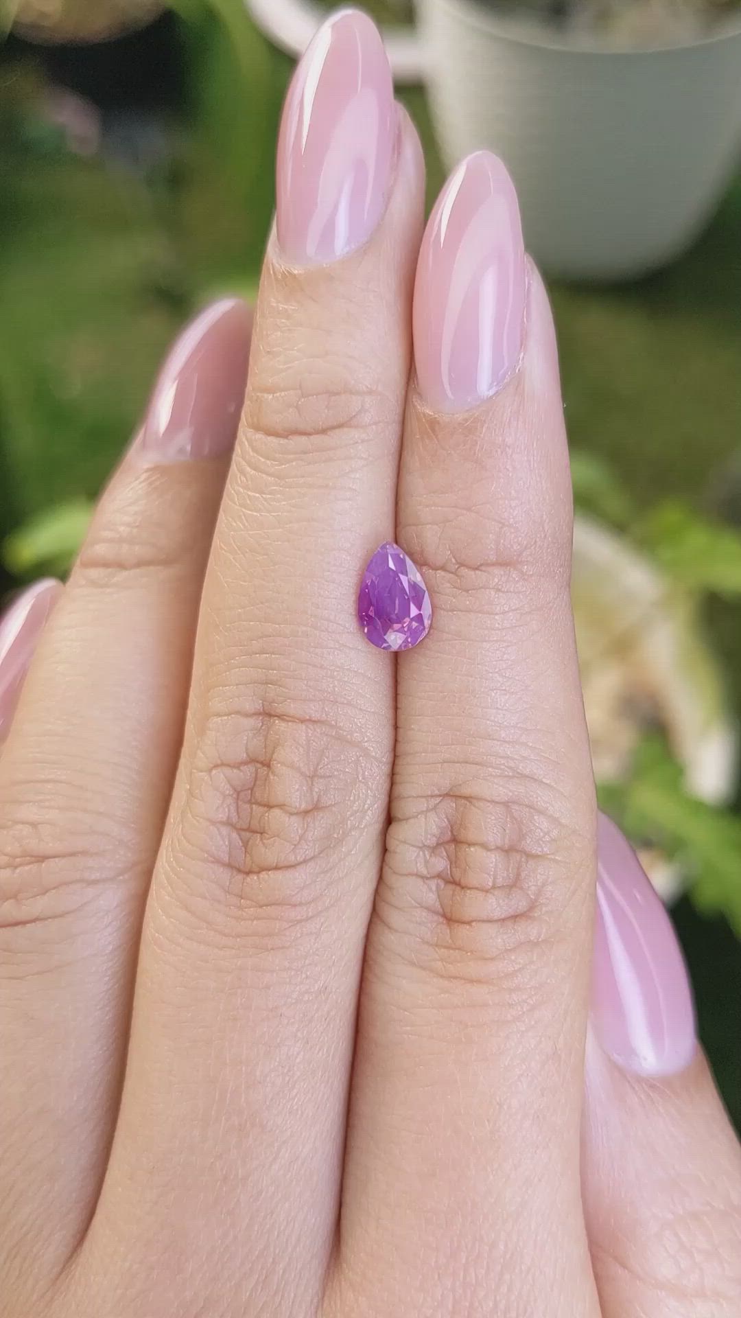 1.06 Ct. Pinkish Purple Sapphire from Ceylon (Sri Lanka) Size Video
