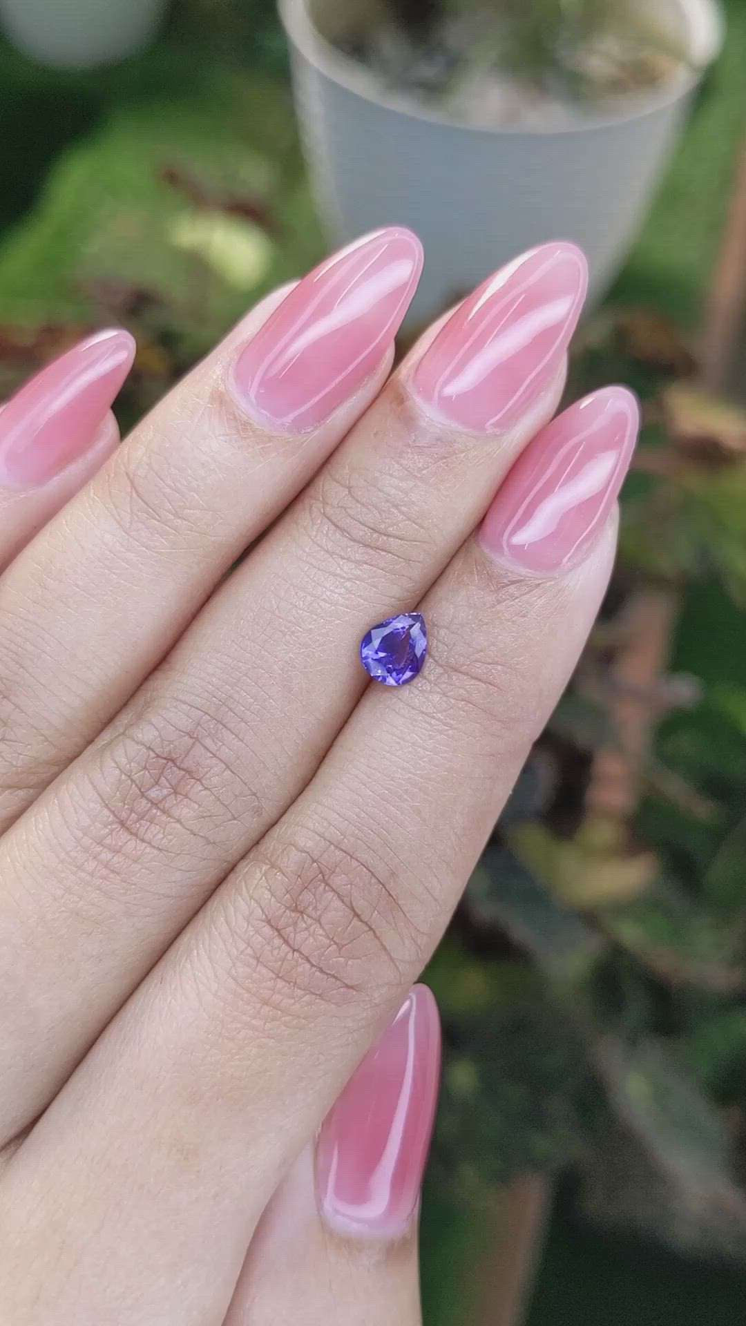 0.81 Ct. Bi Color Sapphire from Ceylon (Sri Lanka) Size Video