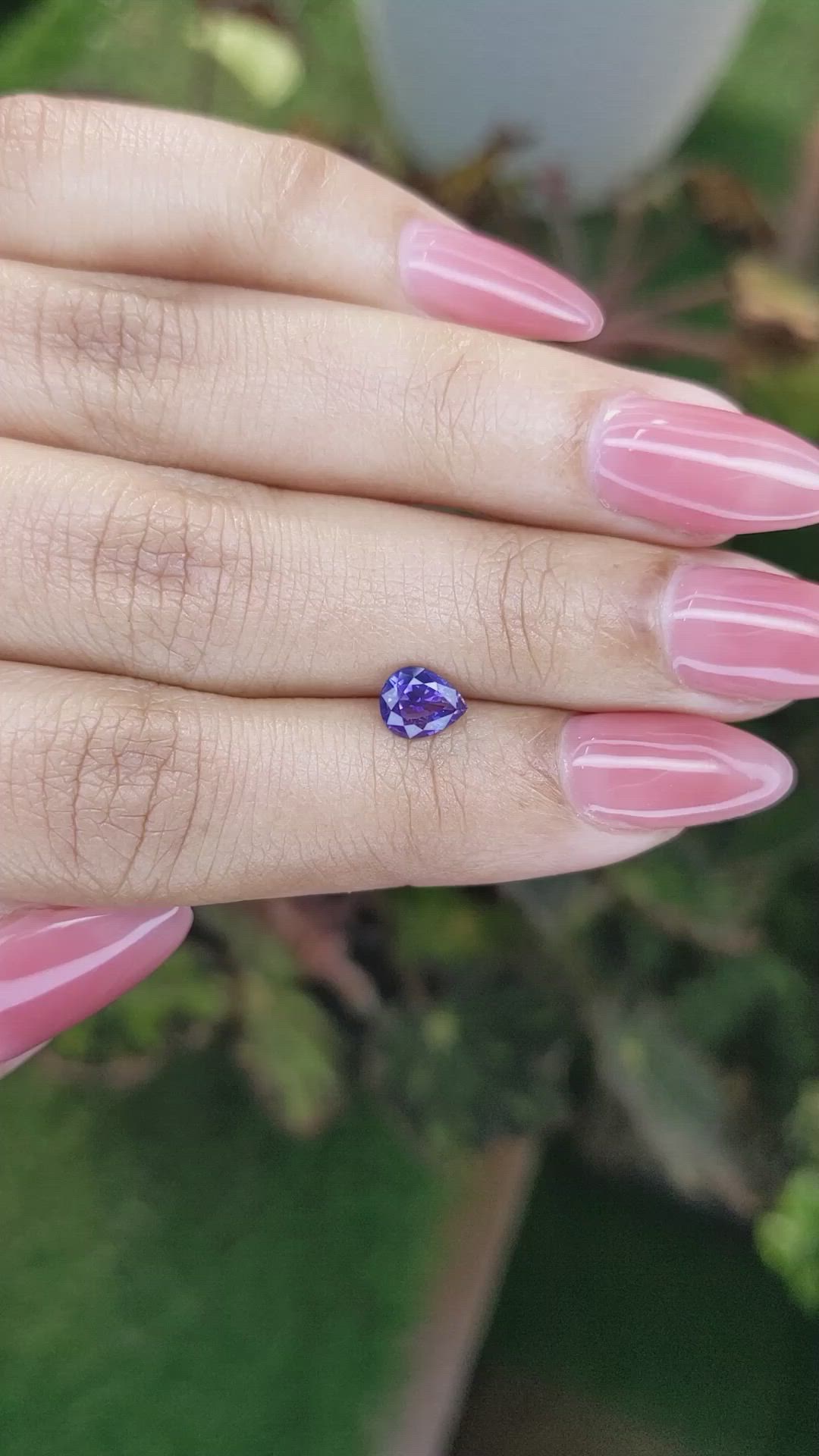 0.81 Ct. Bi Color Sapphire from Ceylon (Sri Lanka) Size Video