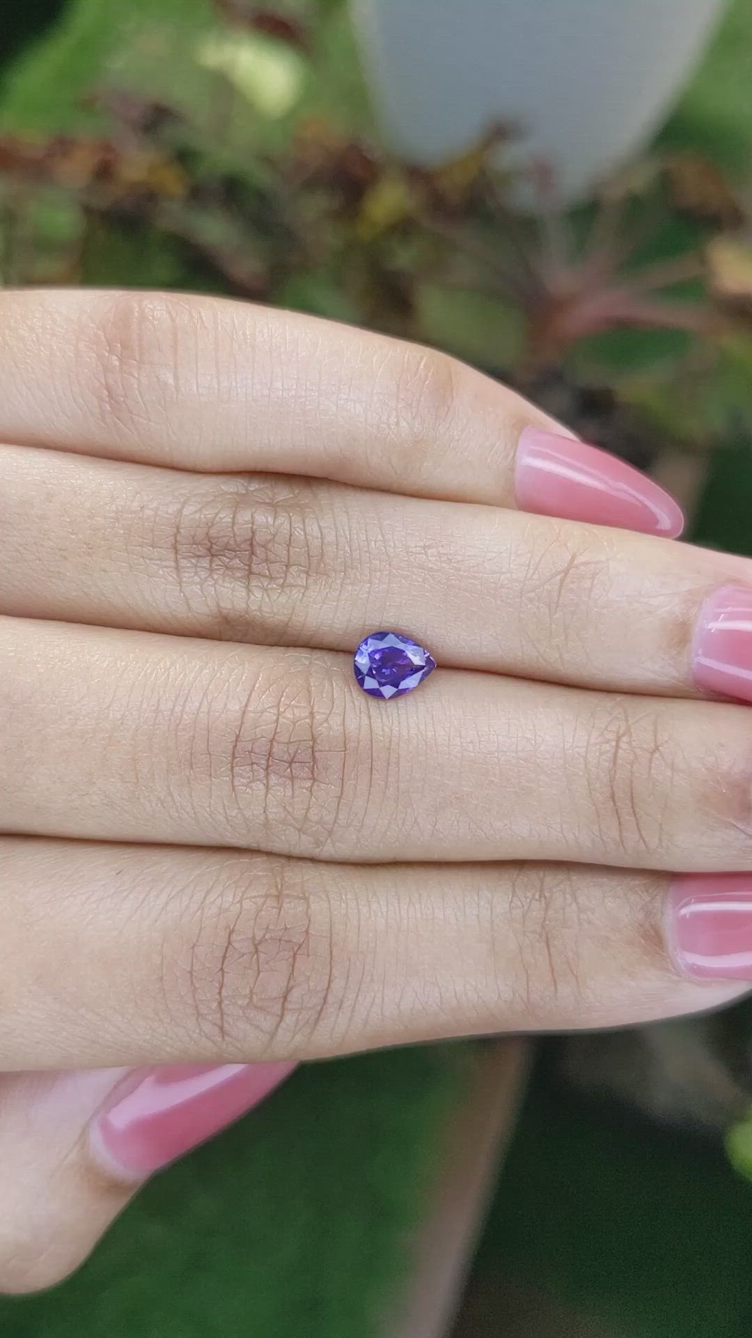 0.81 Ct. Bi Color Sapphire from Ceylon (Sri Lanka) Size Video