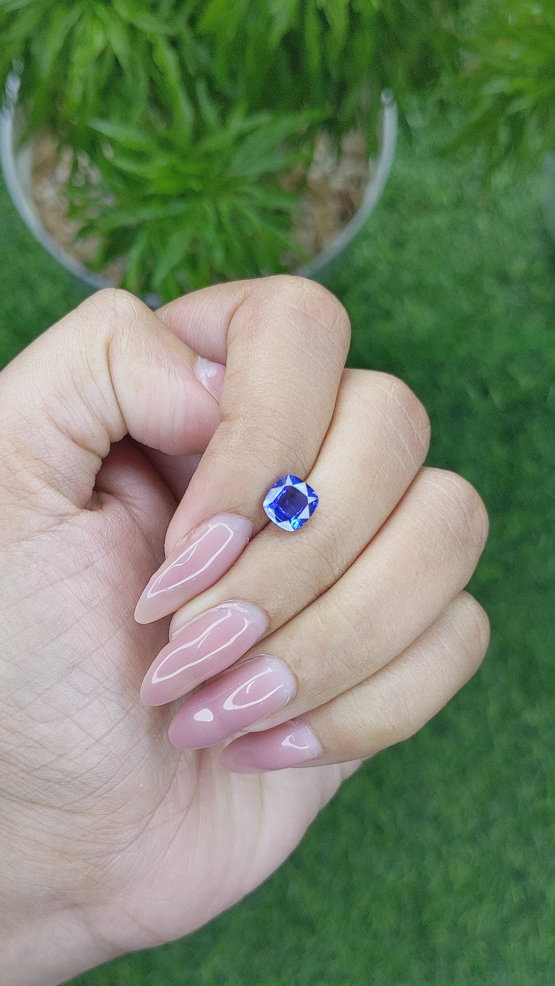 1.52 Ct. Blue Sapphire from Ceylon (Sri Lanka) Size Video