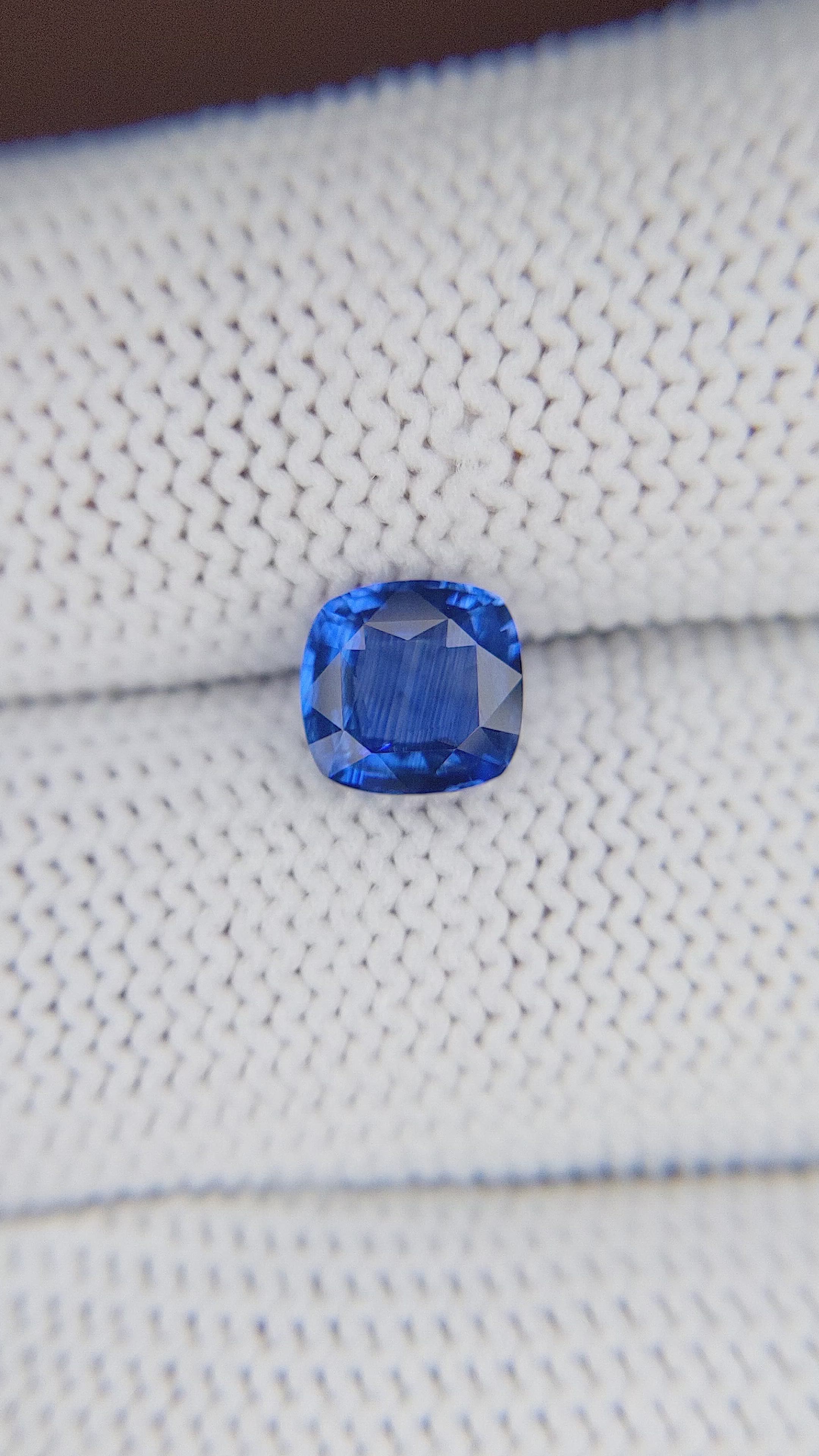 1.52 Ct. Blue Sapphire from Ceylon (Sri Lanka) Size Video