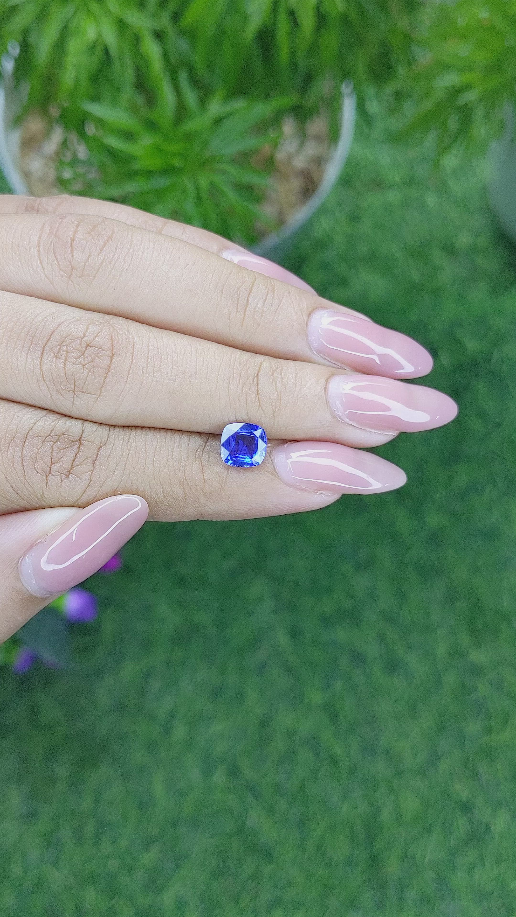 1.52 Ct. Blue Sapphire from Ceylon (Sri Lanka) Size Video