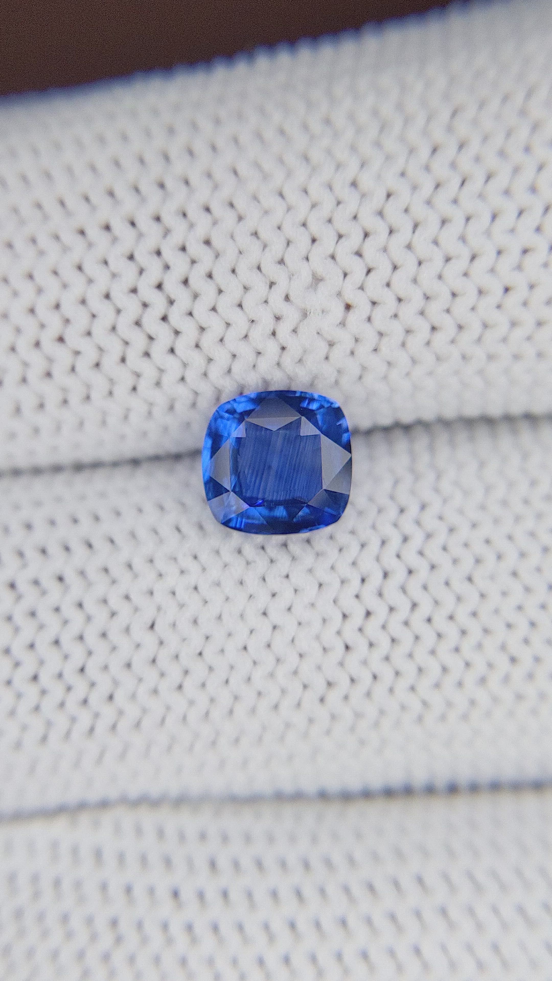 1.52 Ct. Blue Sapphire from Ceylon (Sri Lanka) Size Video