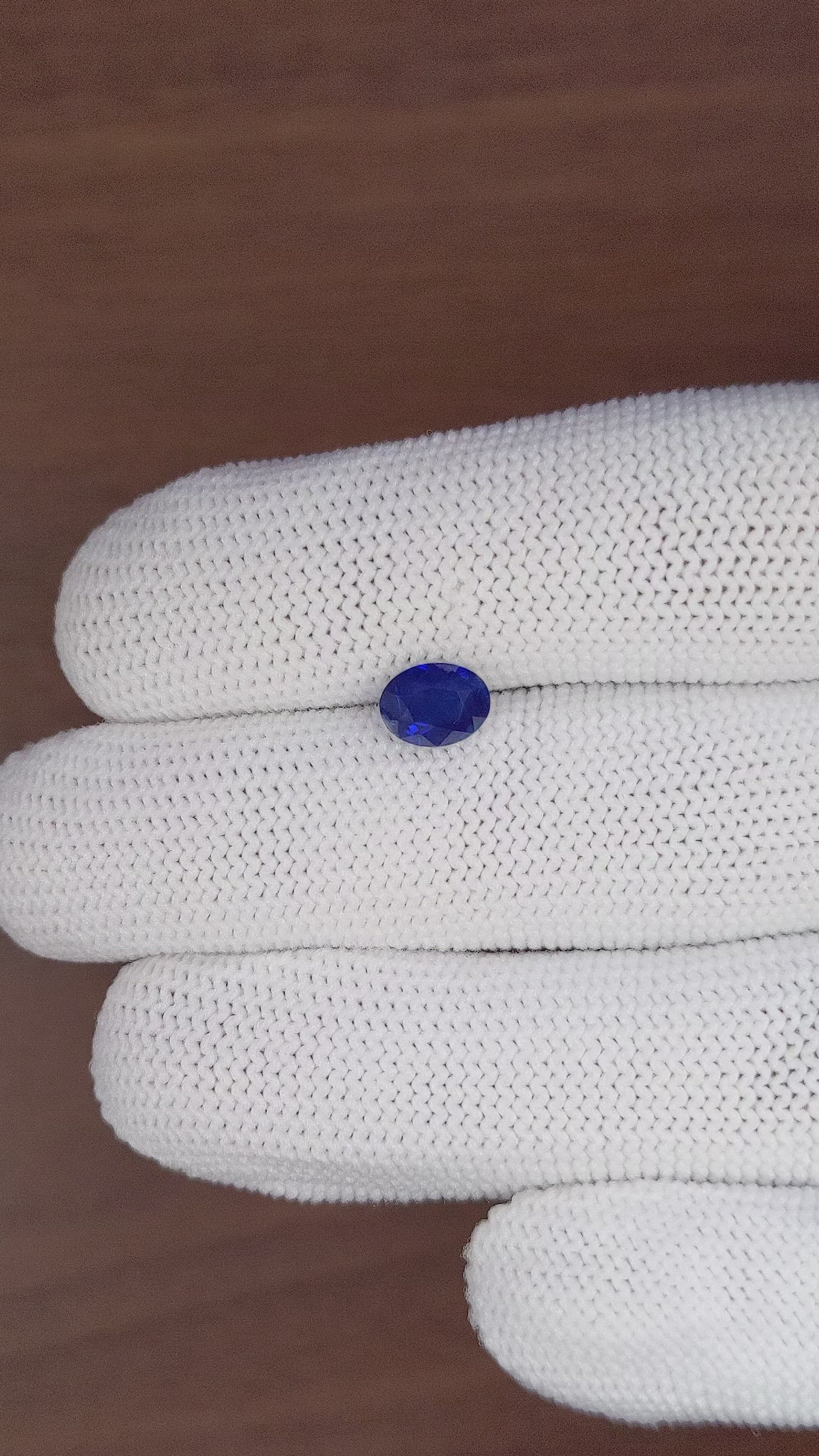 1.55 Ct. Blue Sapphire from Ceylon (Sri Lanka) Size Video