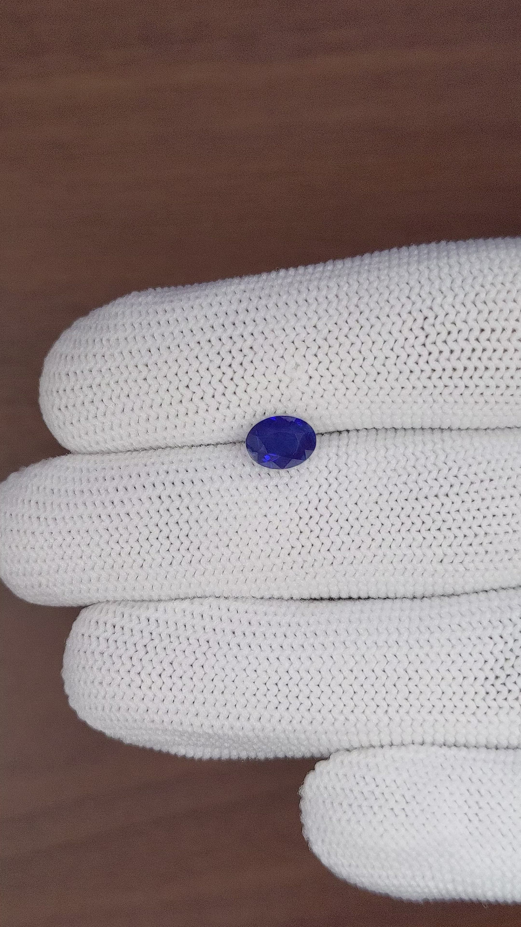 1.55 Ct. Blue Sapphire from Ceylon (Sri Lanka) Size Video