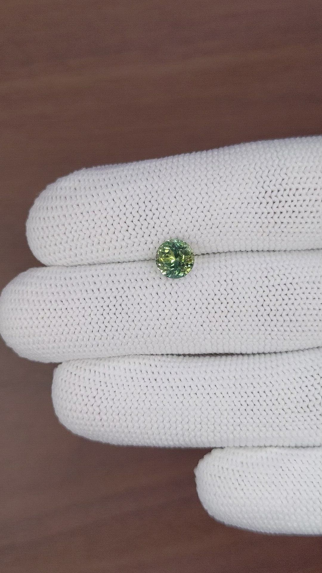 1.61 Ct. Bi Color Sapphire from Australia Size Video