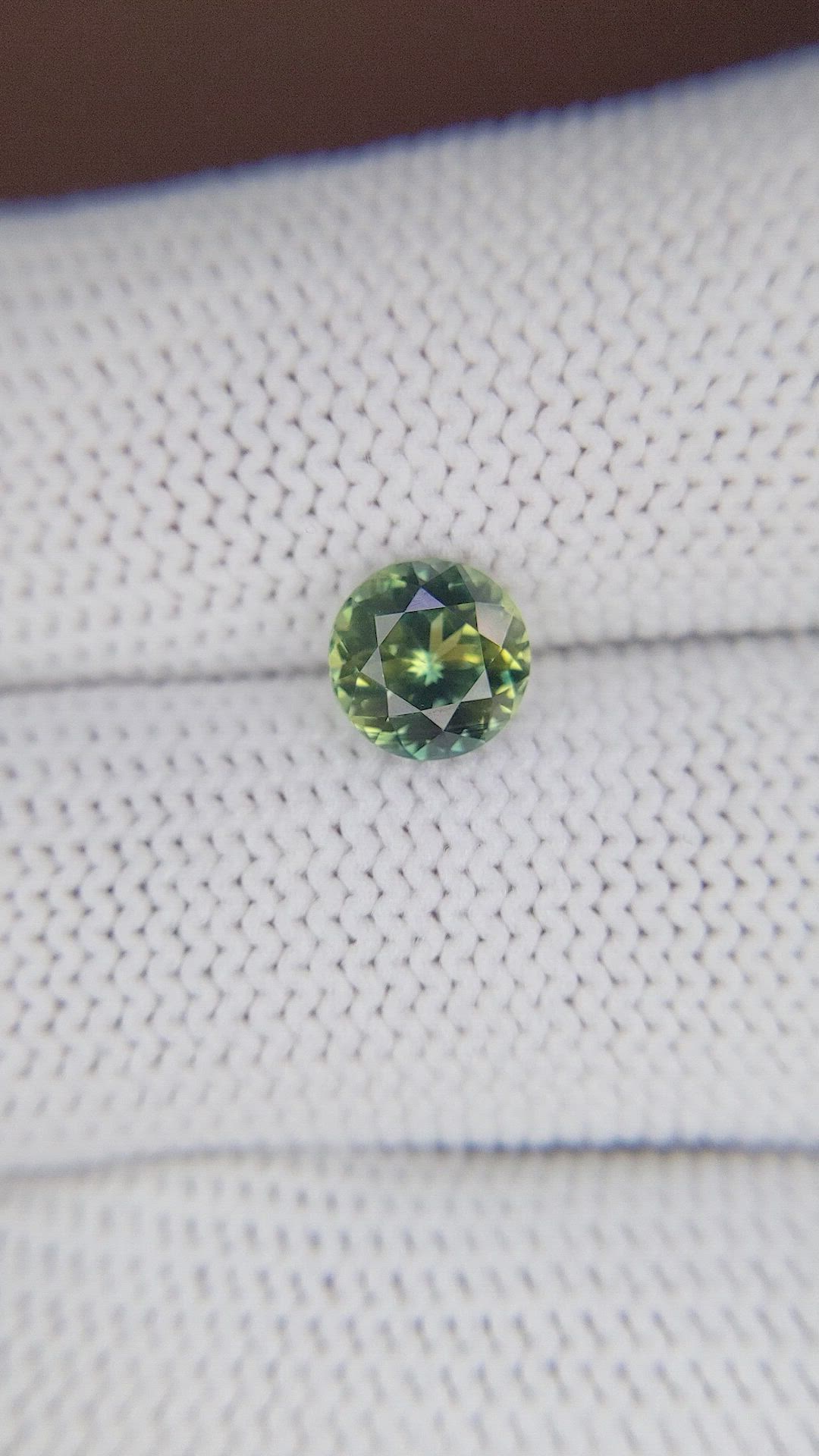 1.61 Ct. Bi Color Sapphire from Australia Size Video