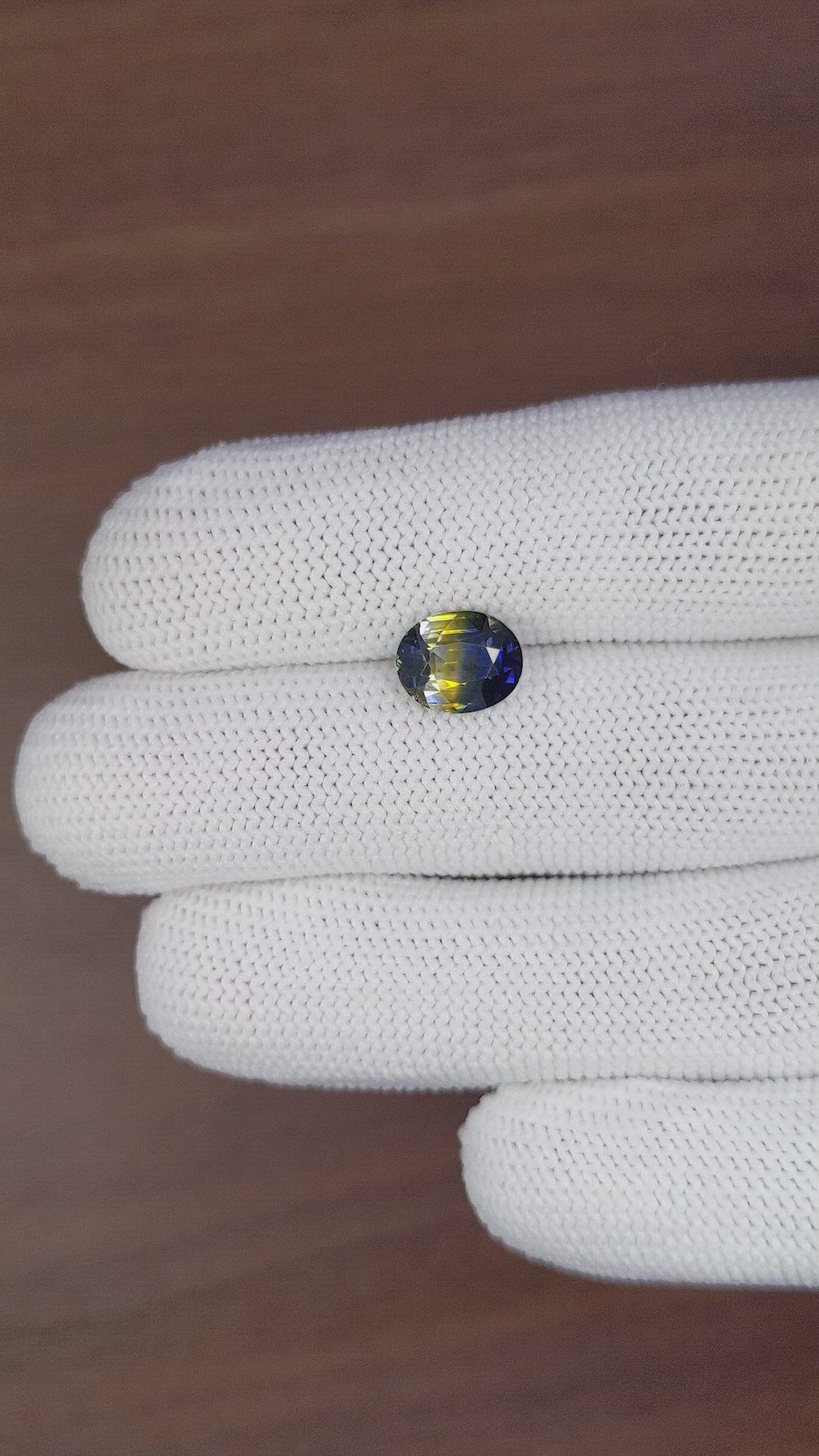 2.71 Ct. Bi Color Sapphire from Madagascar Size Video