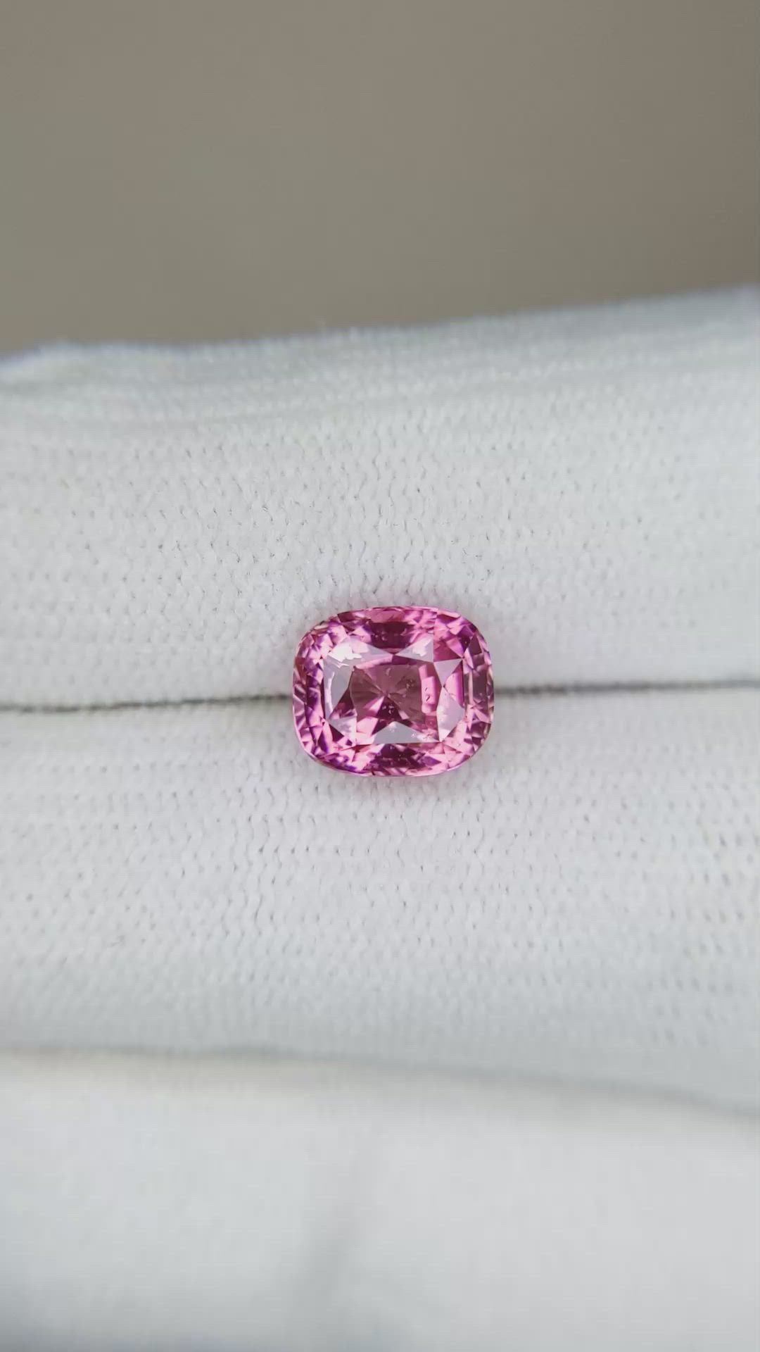 2.62 Ct. Pink Sapphire from Ceylon (Sri Lanka) Size Video