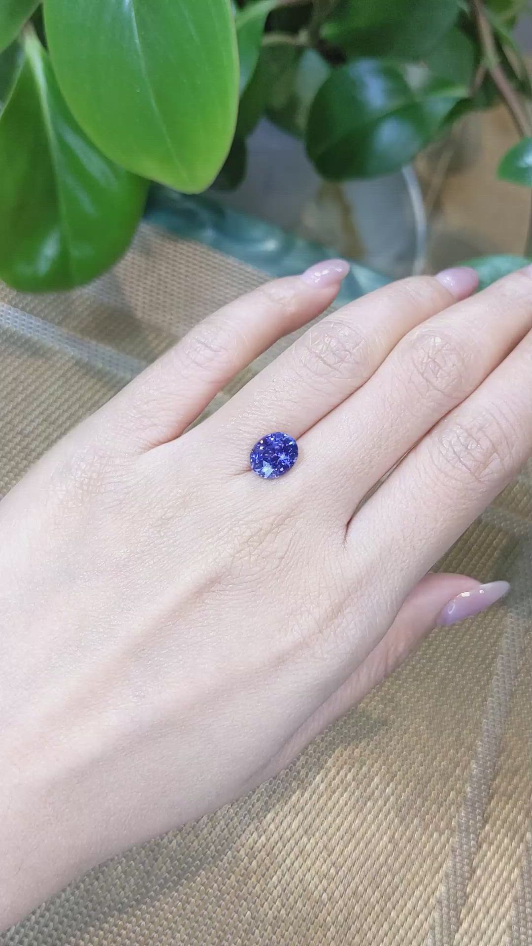 3.17 Ct. Bluish Purple Sapphire from Ceylon (Sri Lanka) Size Video