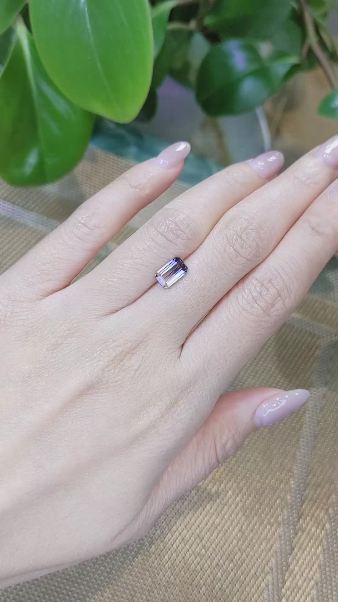 1.68 Ct. Bi Color Sapphire from Ceylon (Sri Lanka) Size Video