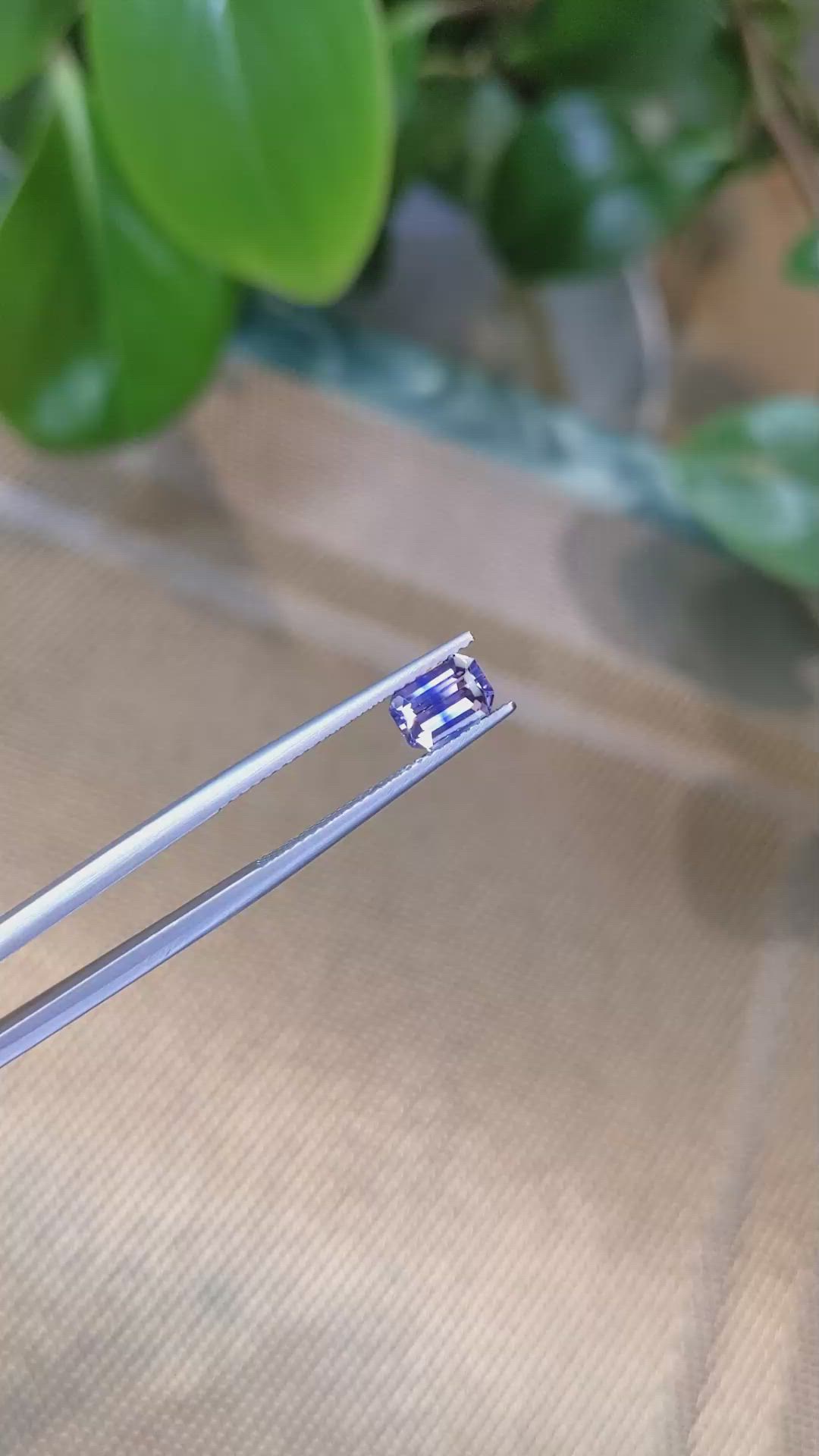 1.14 Ct. Bi Color Sapphire from Ceylon (Sri Lanka) Size Video