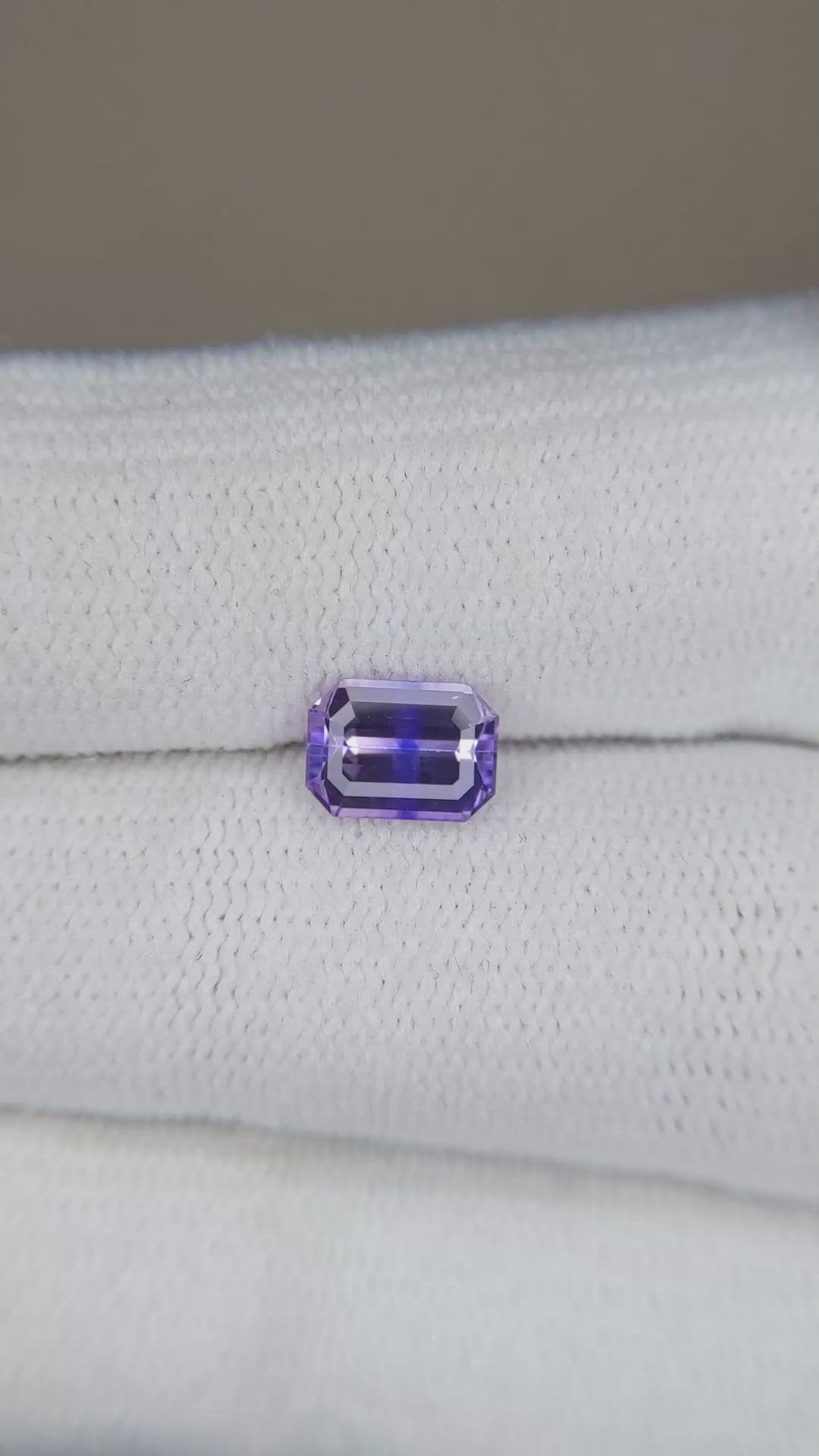 1.14 Ct. Bi Color Sapphire from Ceylon (Sri Lanka) Size Video