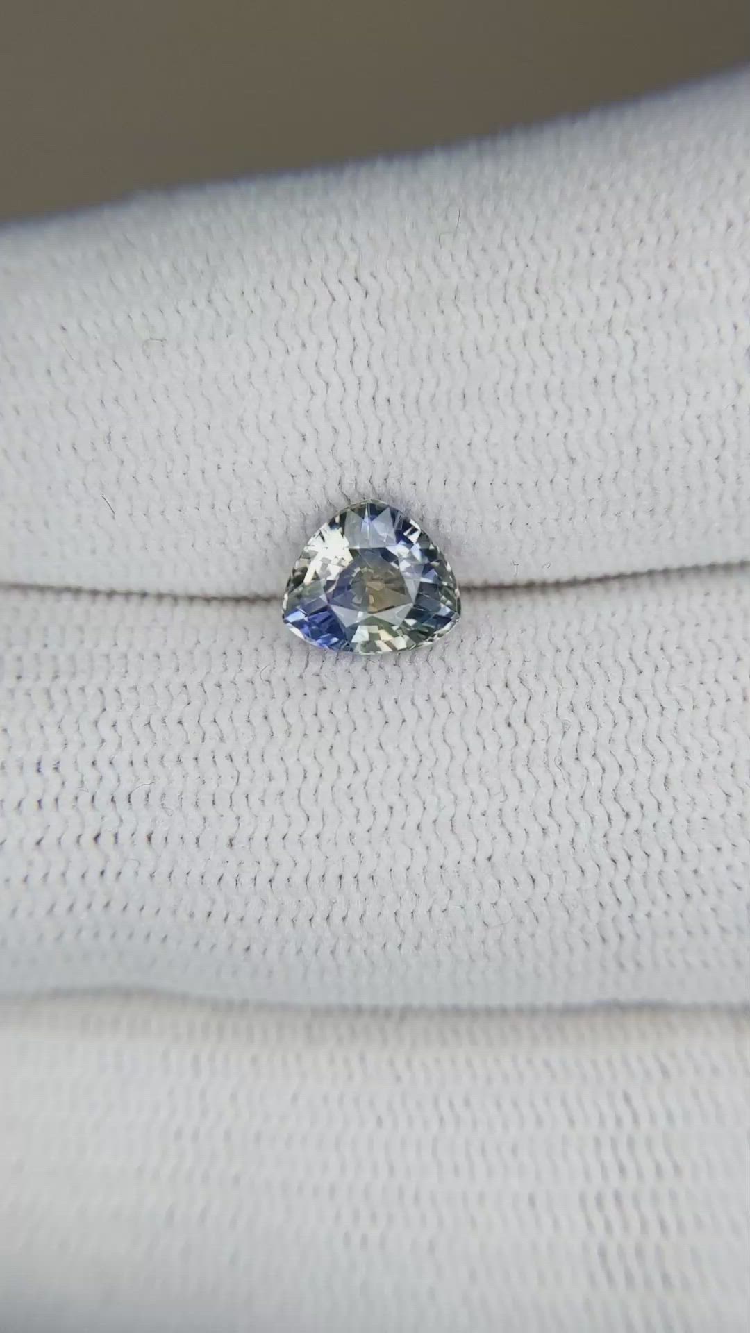 1.25 Ct. Bi Color / Parti Sapphire from Ceylon (Sri Lanka) Size Video