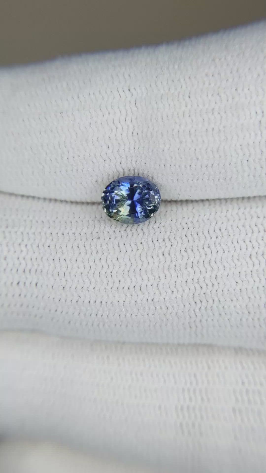 1.31 Ct. Bi Color / Parti Sapphire from Ceylon (Sri Lanka) Size Video