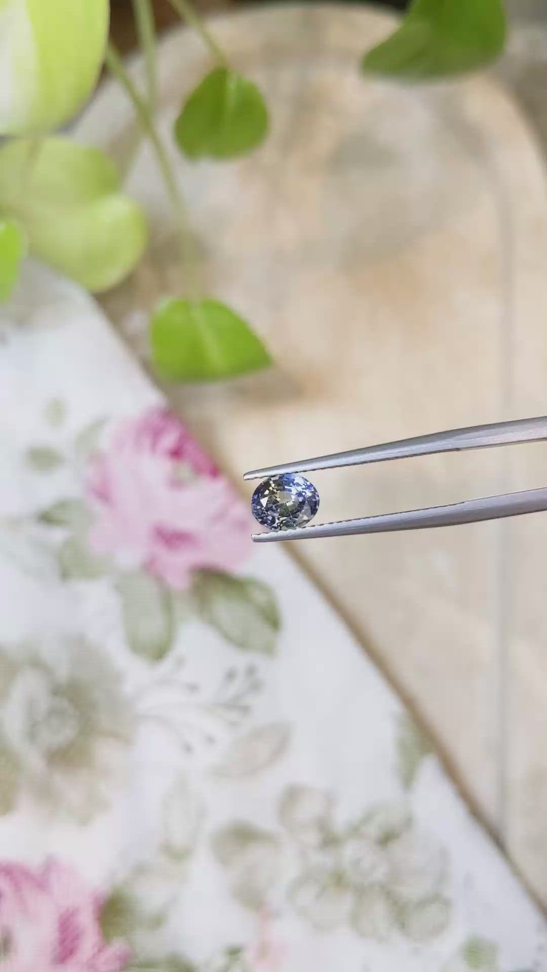 1.22 Ct. Bi Color Sapphire from Ceylon (Sri Lanka) Size Video