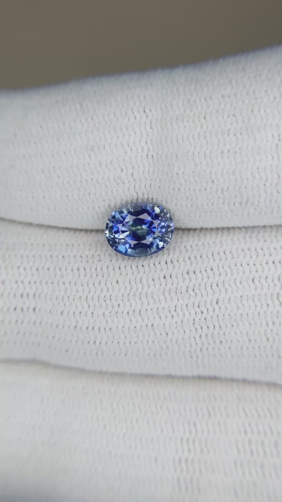 1.50 Ct. Bi Color / Parti Sapphire from Ceylon (Sri Lanka) Size Video