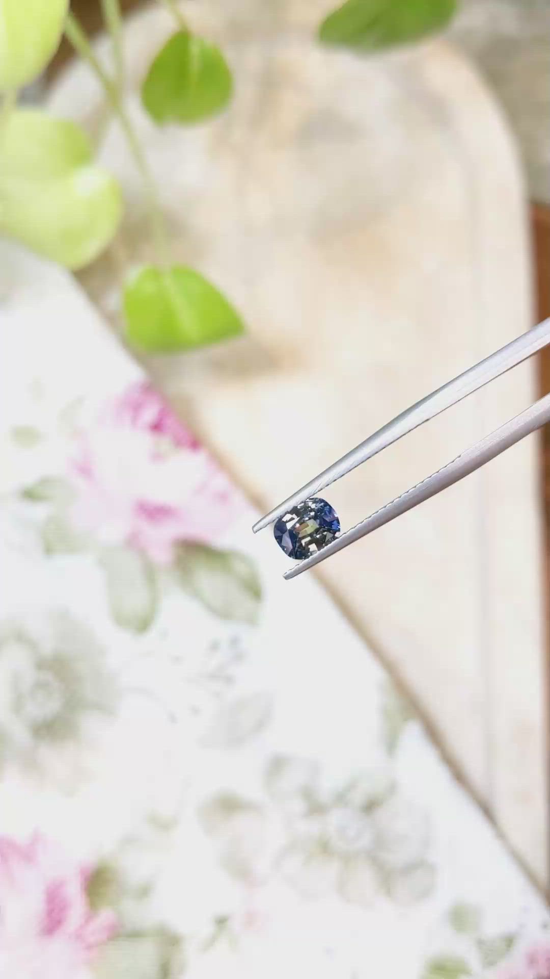 1.07 Ct. Bi Color / Parti Sapphire from Ceylon (Sri Lanka) Size Video