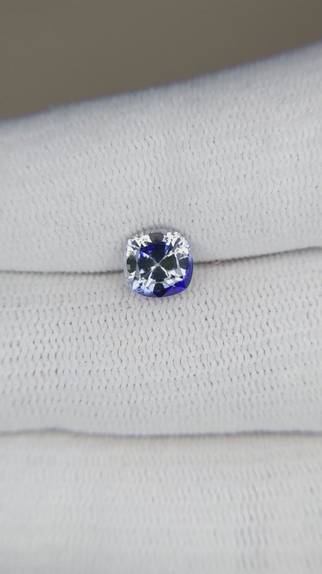 1.51 Ct. Bi Color / Parti Sapphire from Ceylon (Sri Lanka) Size Video