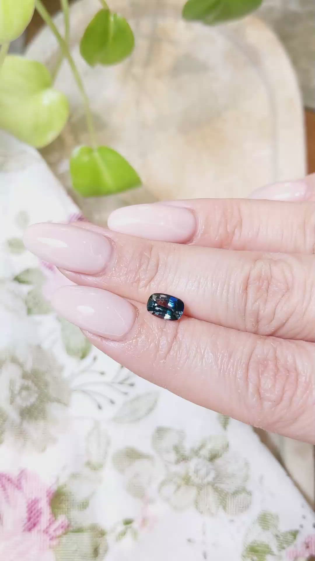 1.43 Ct. Bi Color Sapphire from Ceylon (Sri Lanka) Size Video