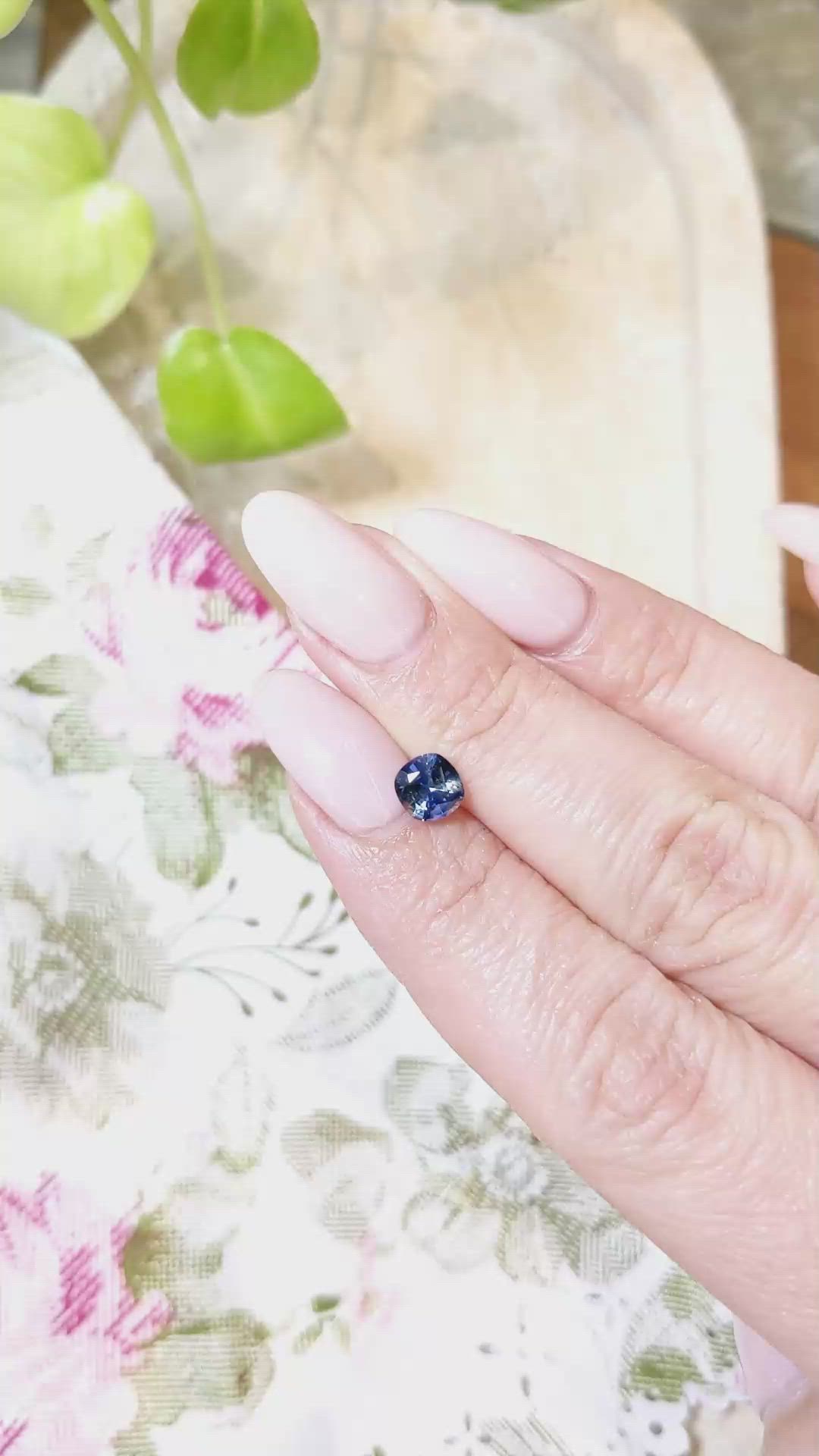 1.19 Ct. Bi Color Sapphire from Ceylon (Sri Lanka) Size Video