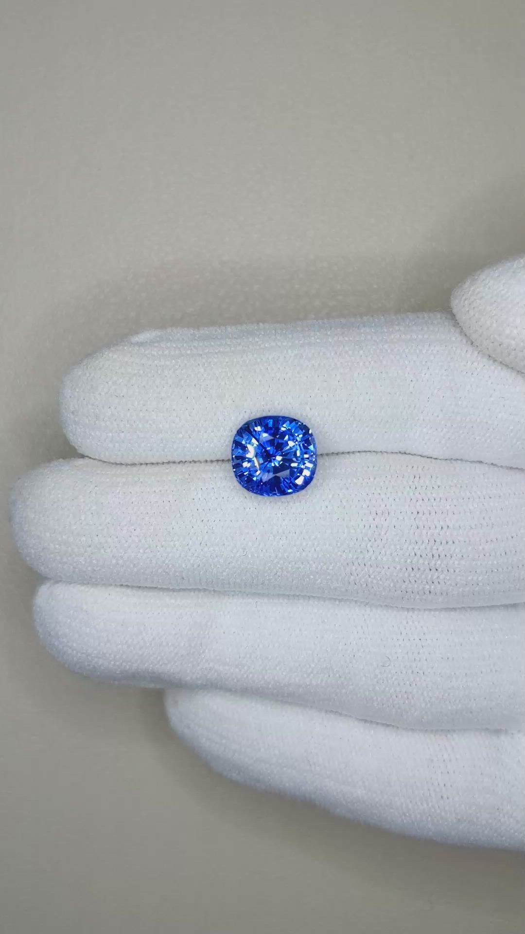4.50 Ct. Blue Sapphire from Ceylon (Sri Lanka) Size Video