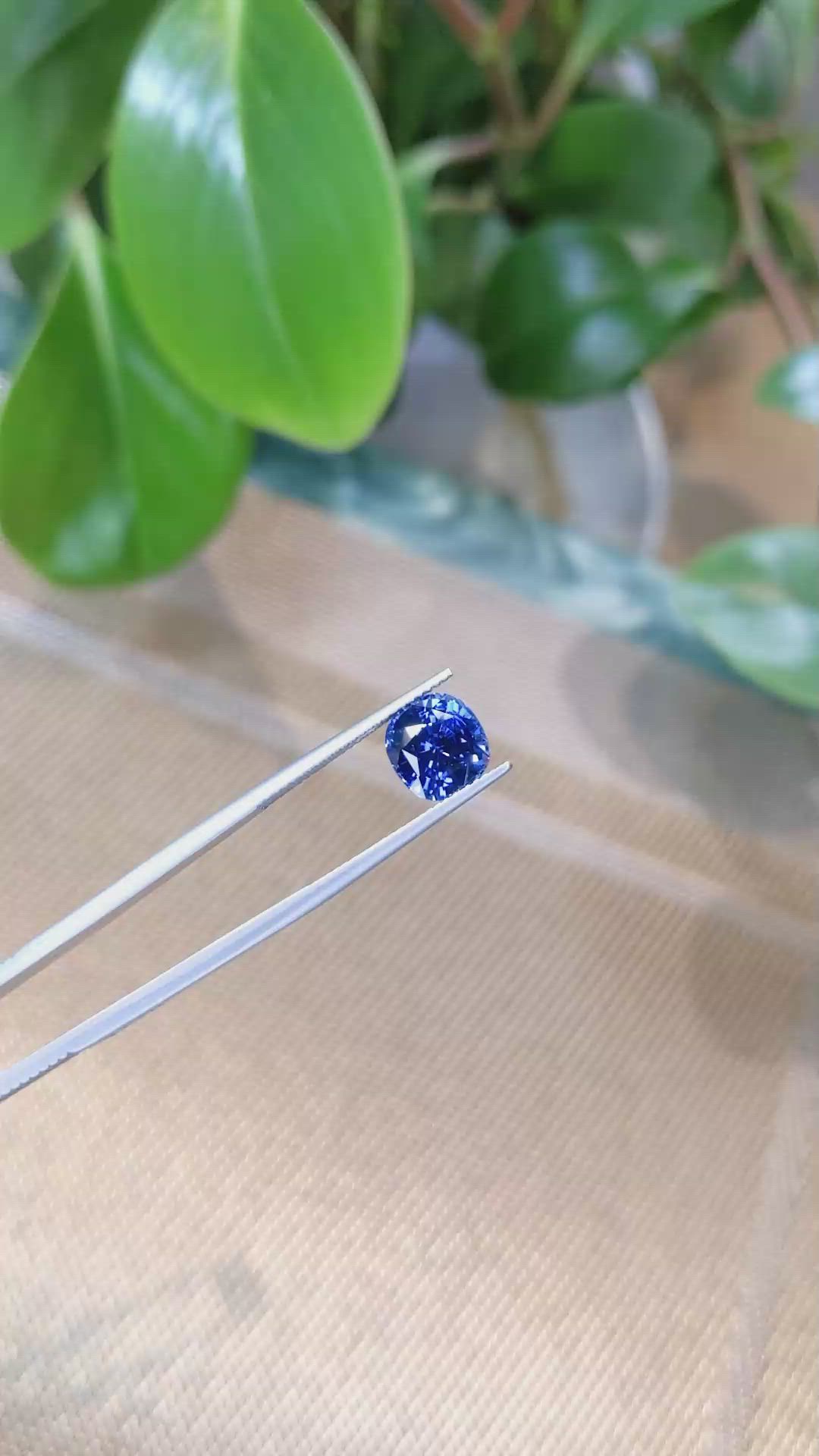 4.50 Ct. Blue Sapphire from Ceylon (Sri Lanka) Size Video