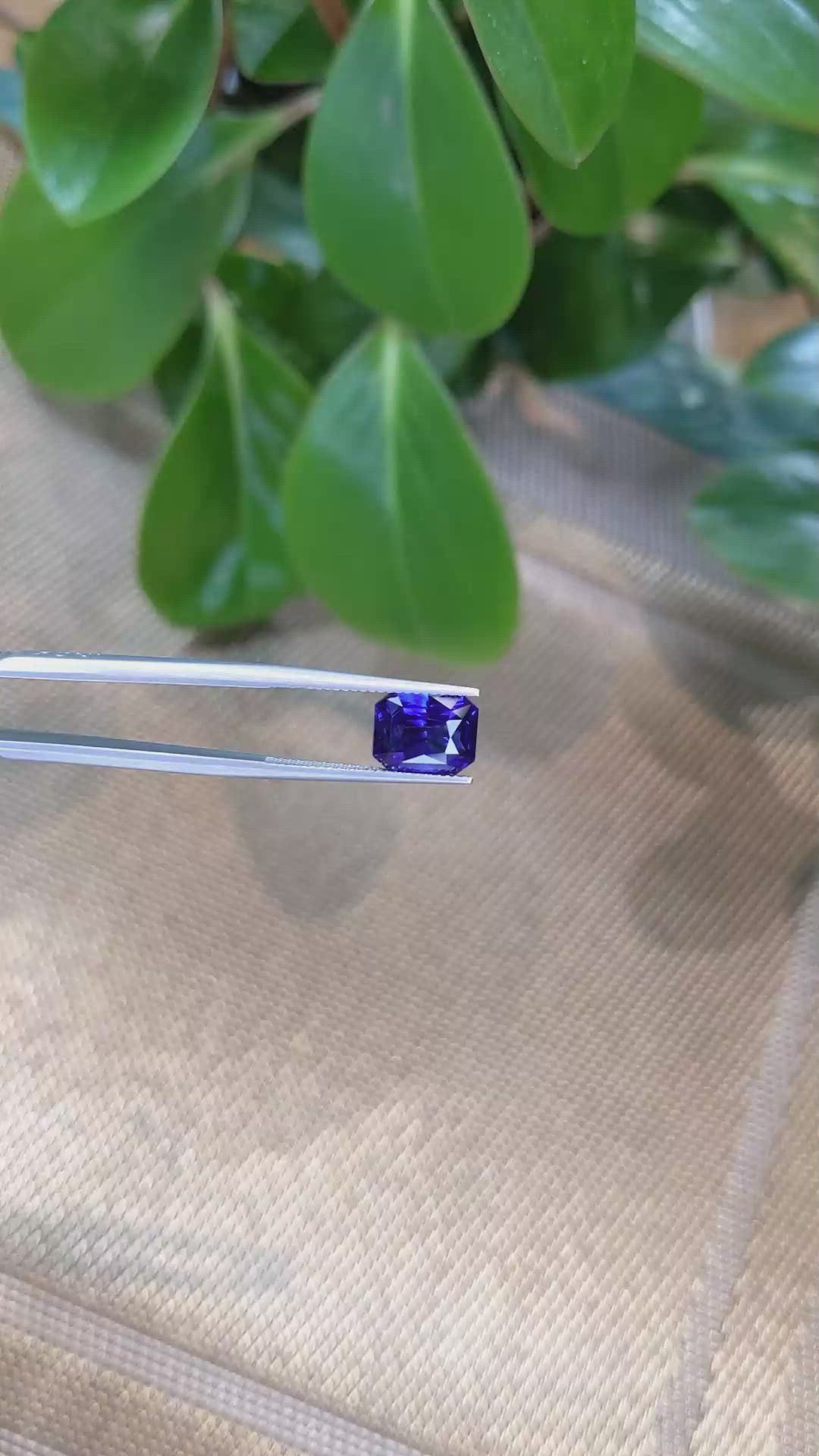 5.13 Ct. Blue Sapphire from Ceylon (Sri Lanka) Size Video