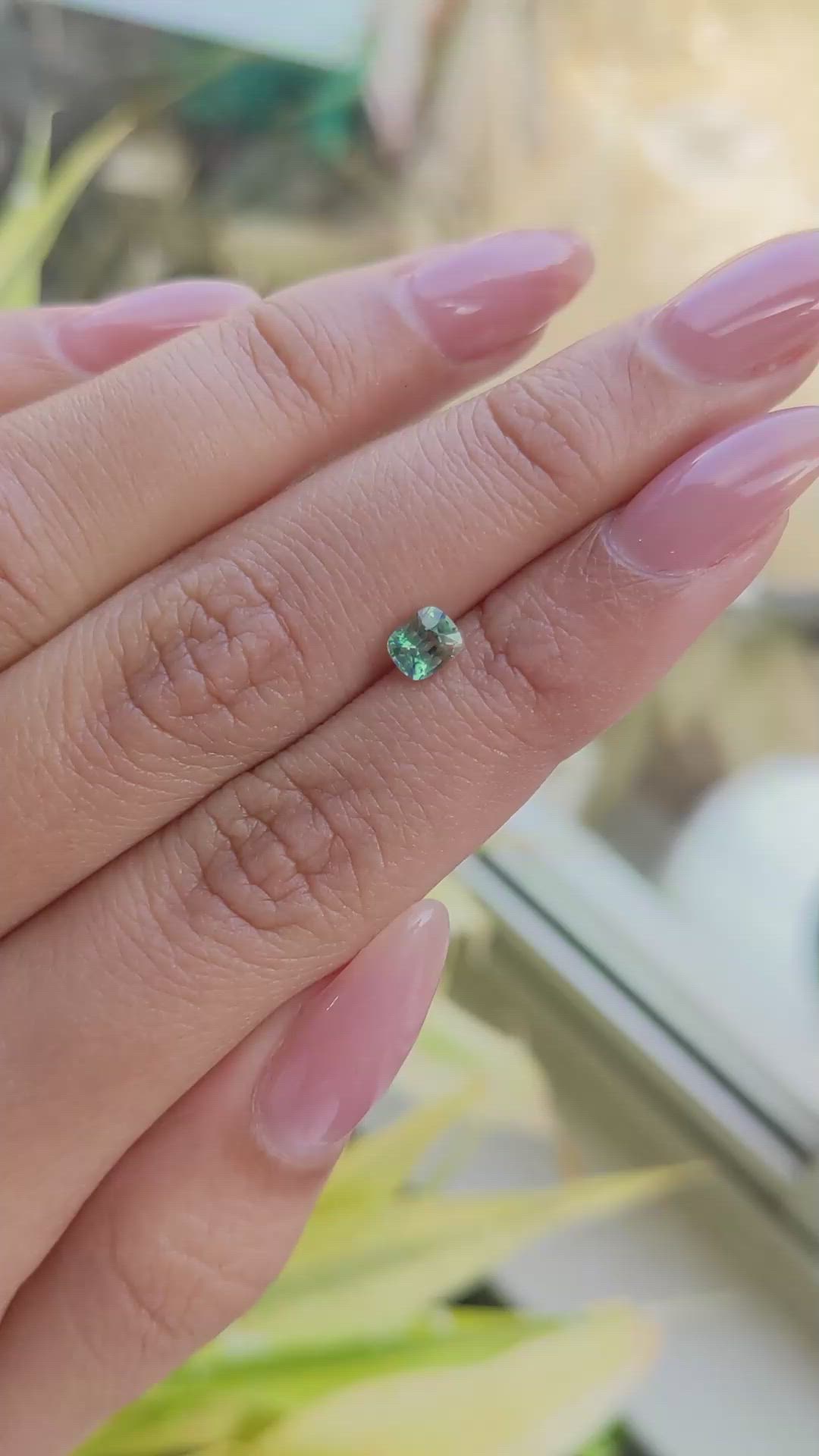 0.57 Ct. Yellowish Green Sapphire from Ceylon (Sri Lanka) Size Video