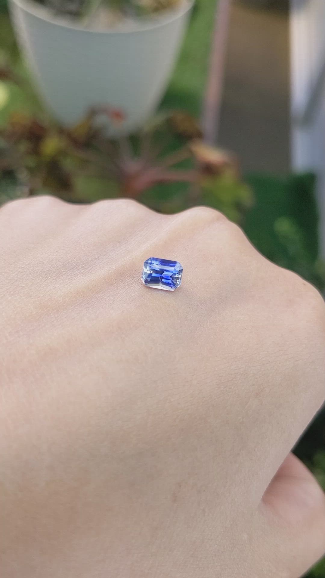 1.11 Ct. Bi Color Sapphire from Ceylon (Sri Lanka) Size Video