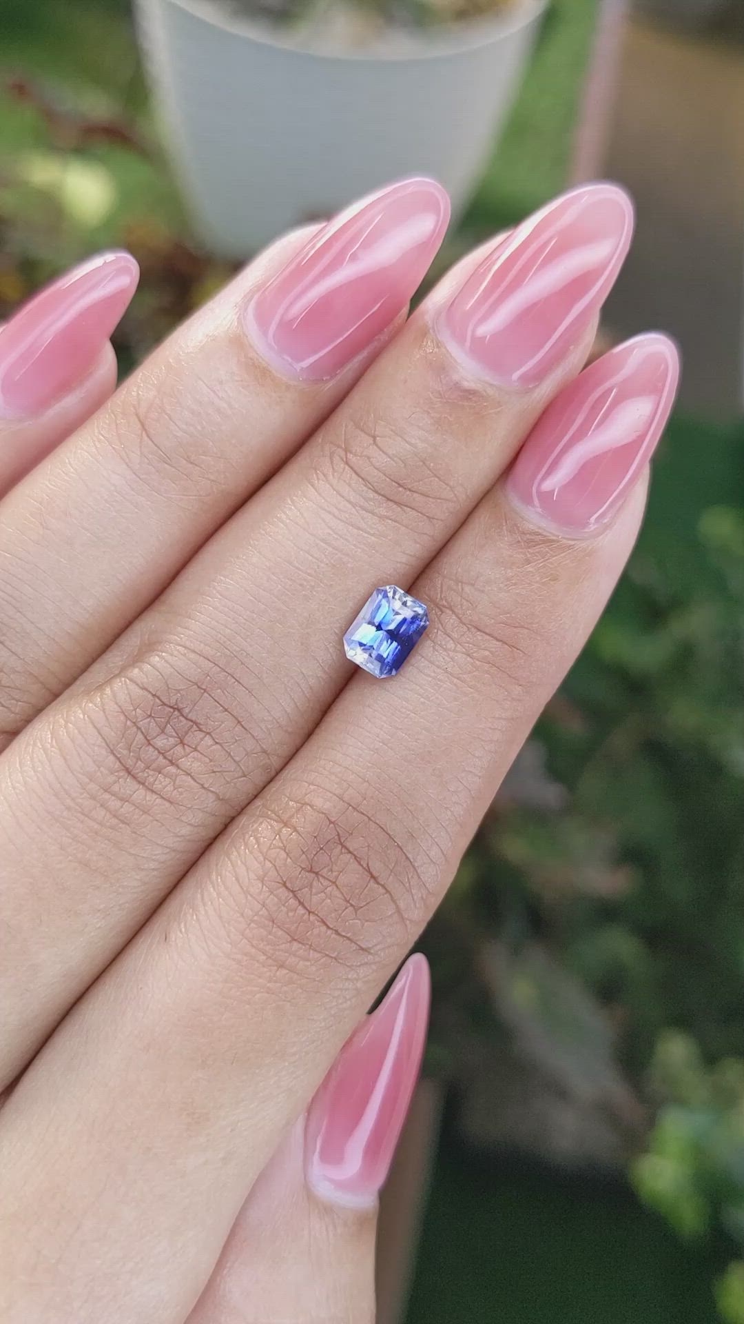 1.11 Ct. Bi Color Sapphire from Ceylon (Sri Lanka) Size Video