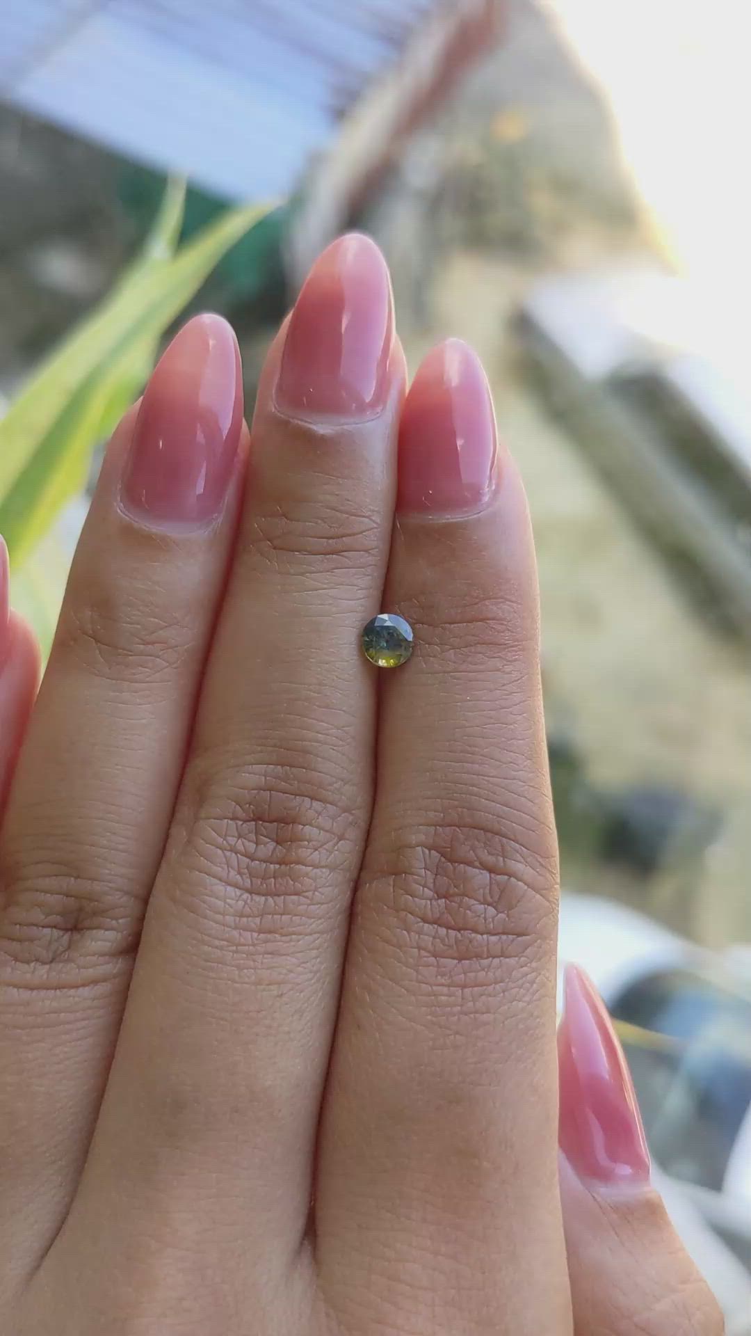 0.46 Ct. Bi Color Sapphire from Ceylon (Sri Lanka) Size Video