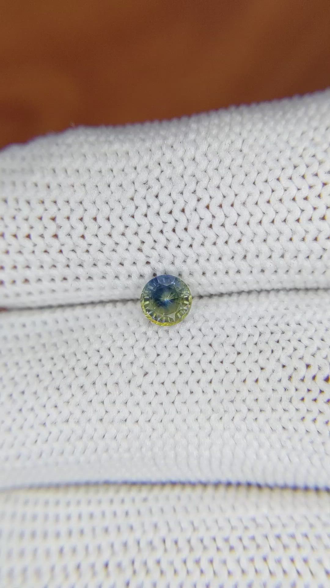 0.46 Ct. Bi Color Sapphire from Ceylon (Sri Lanka) Size Video