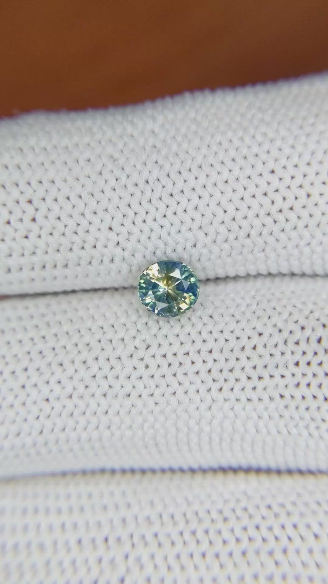 0.83 Ct. Bi Color Sapphire from Ceylon (Sri Lanka) Size Video