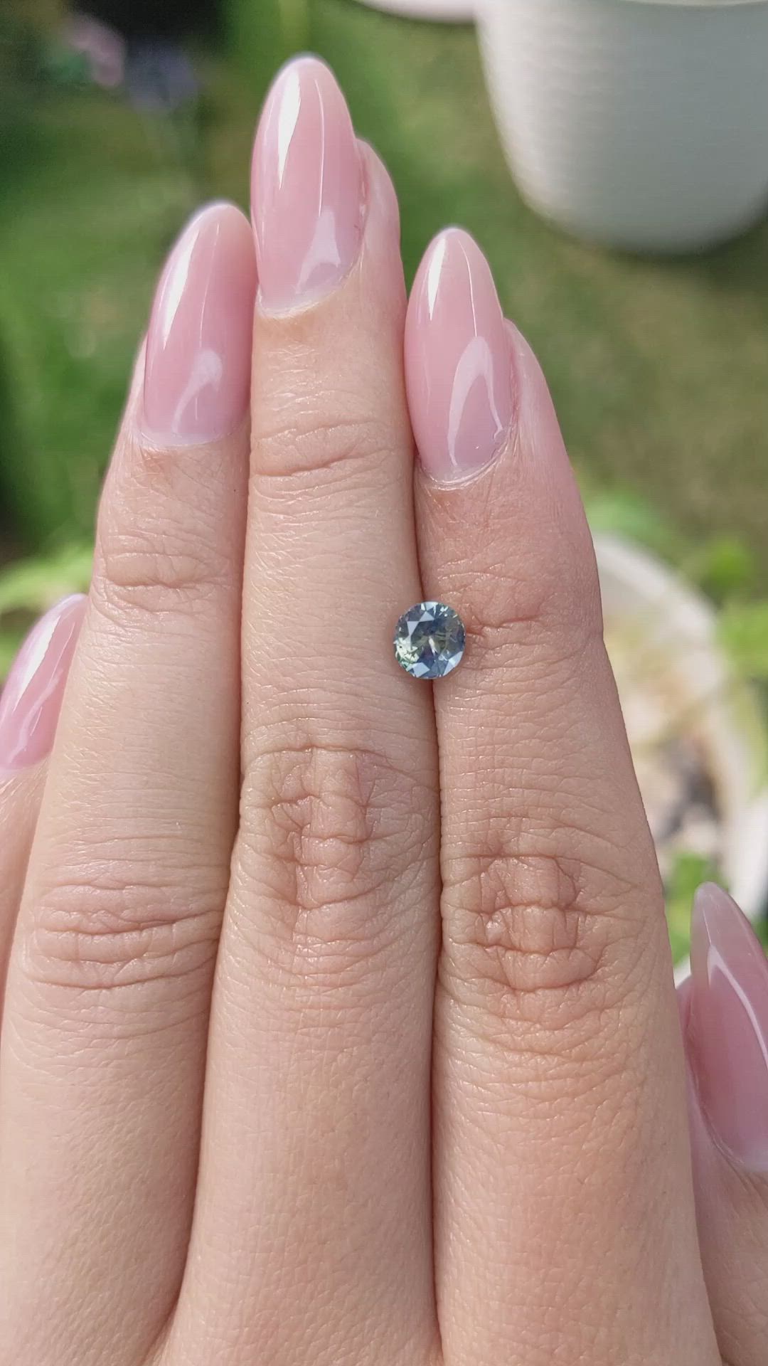 0.83 Ct. Bi Color Sapphire from Ceylon (Sri Lanka) Size Video