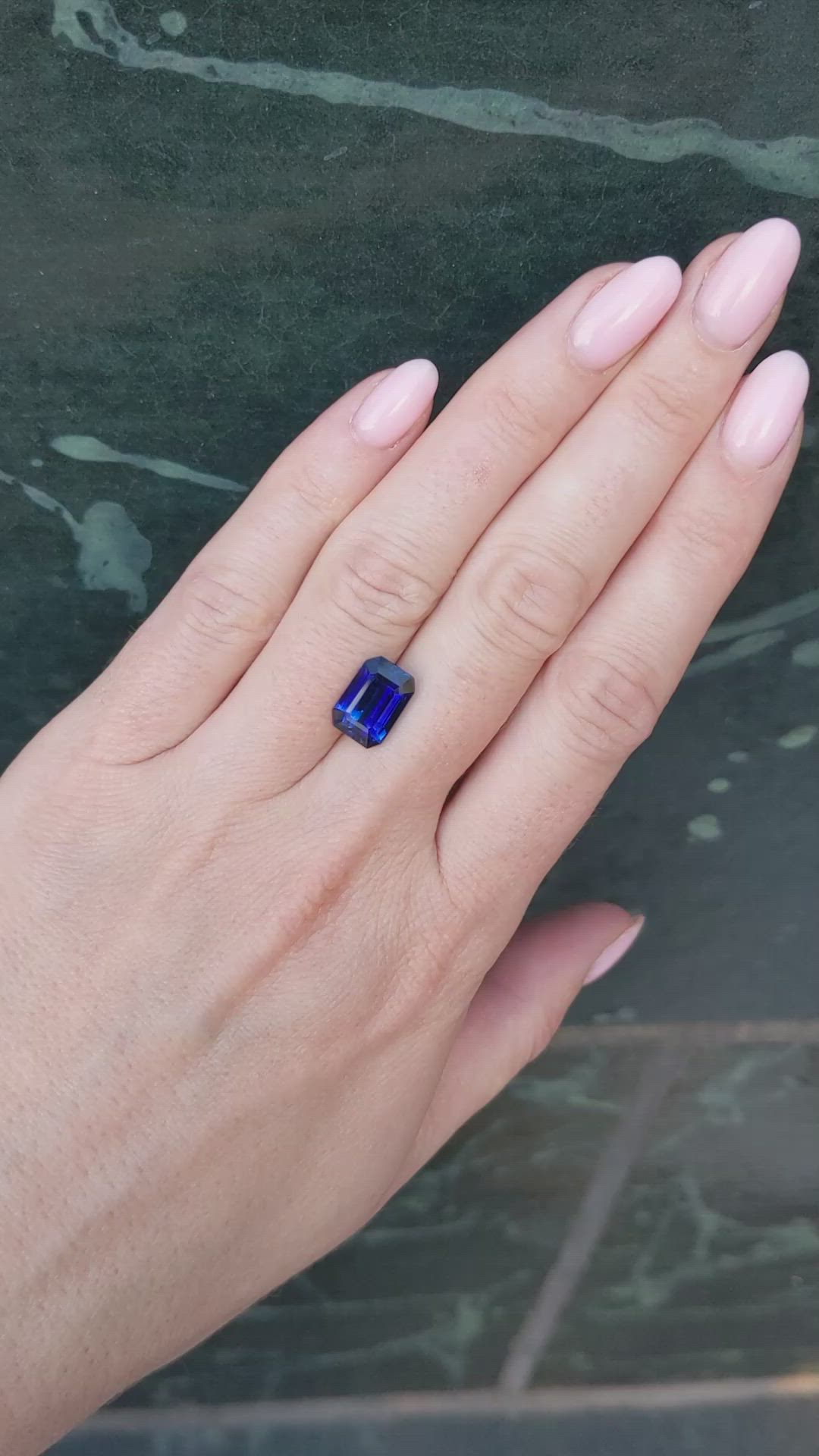 4.86 Ct. Blue Sapphire from Ceylon (Sri Lanka) Size Video