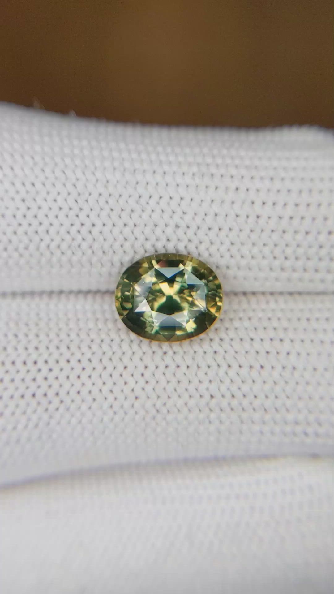 3.20 Ct. Bi Color Sapphire from Madagascar Size Video