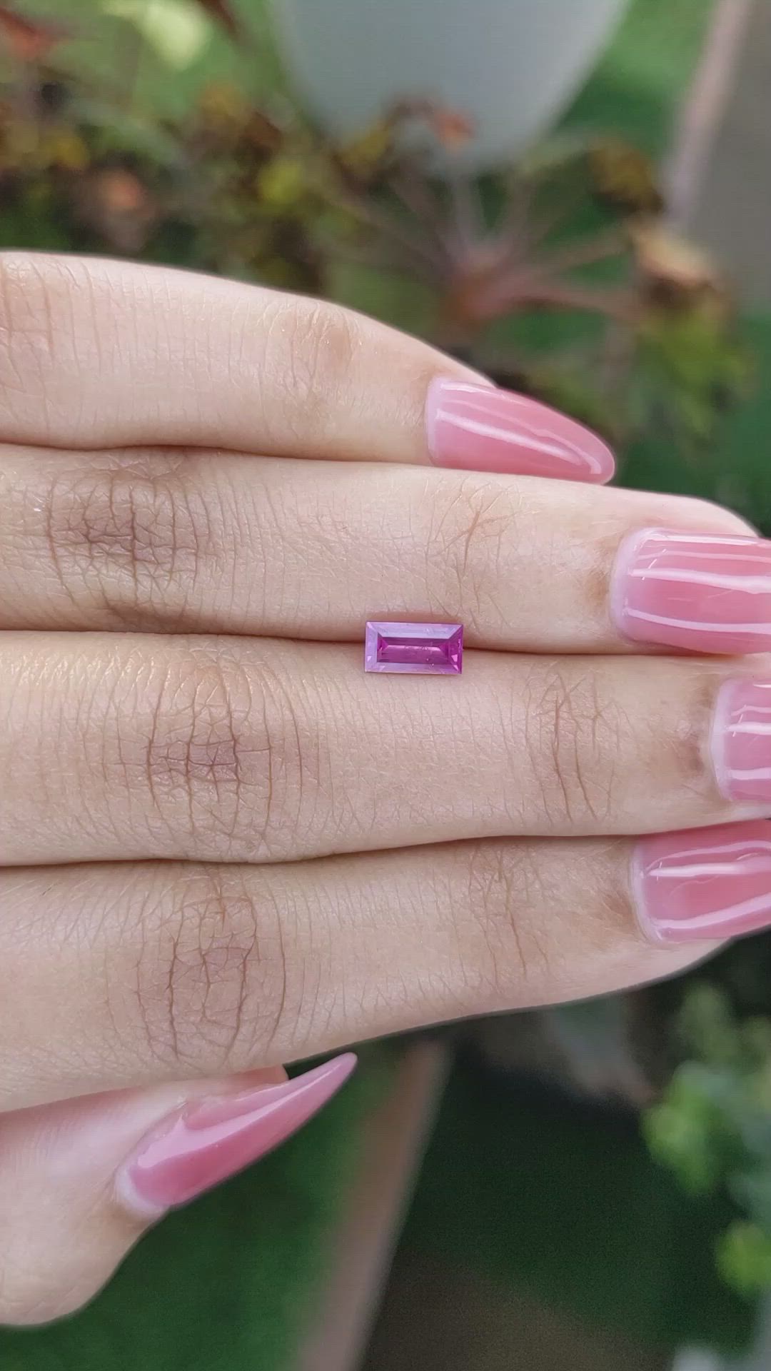 0.79 Ct. Pinkish Purple Sapphire from Ceylon (Sri Lanka) Size Video