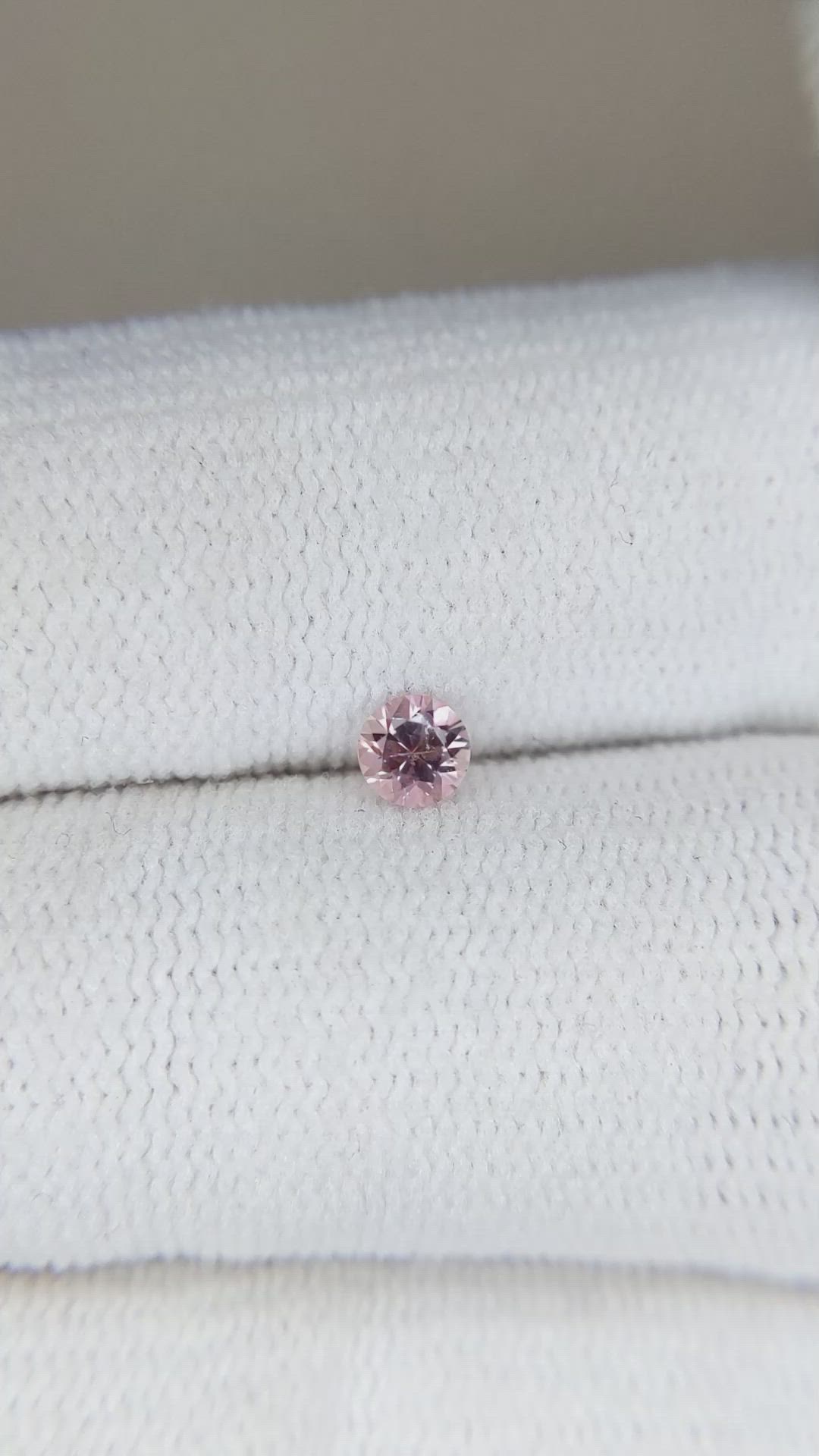 0.20 Ct. Peach Sapphire from Montana Size Video