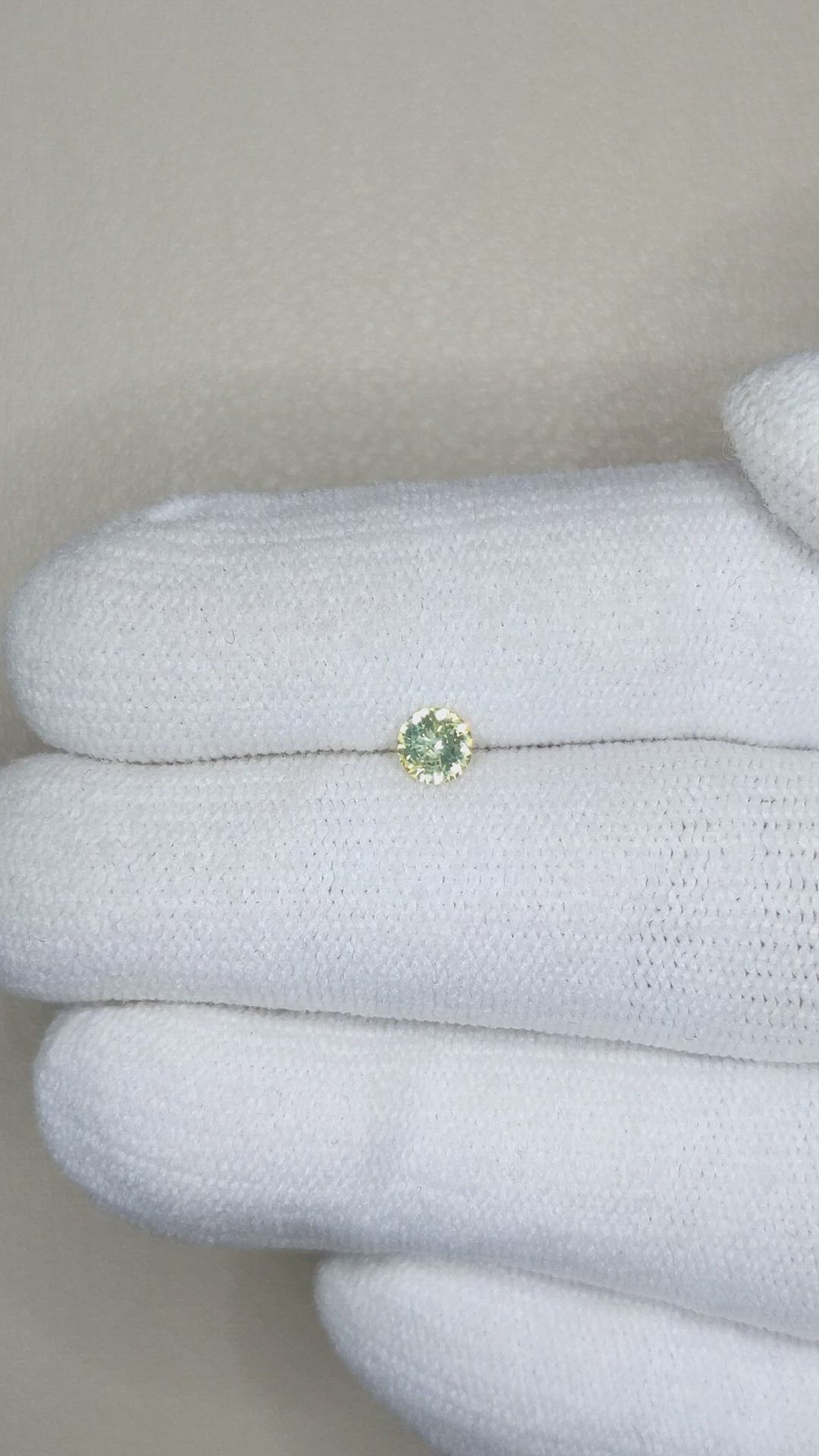 0.26 Ct. Bi Color Sapphire from Montana Size Video