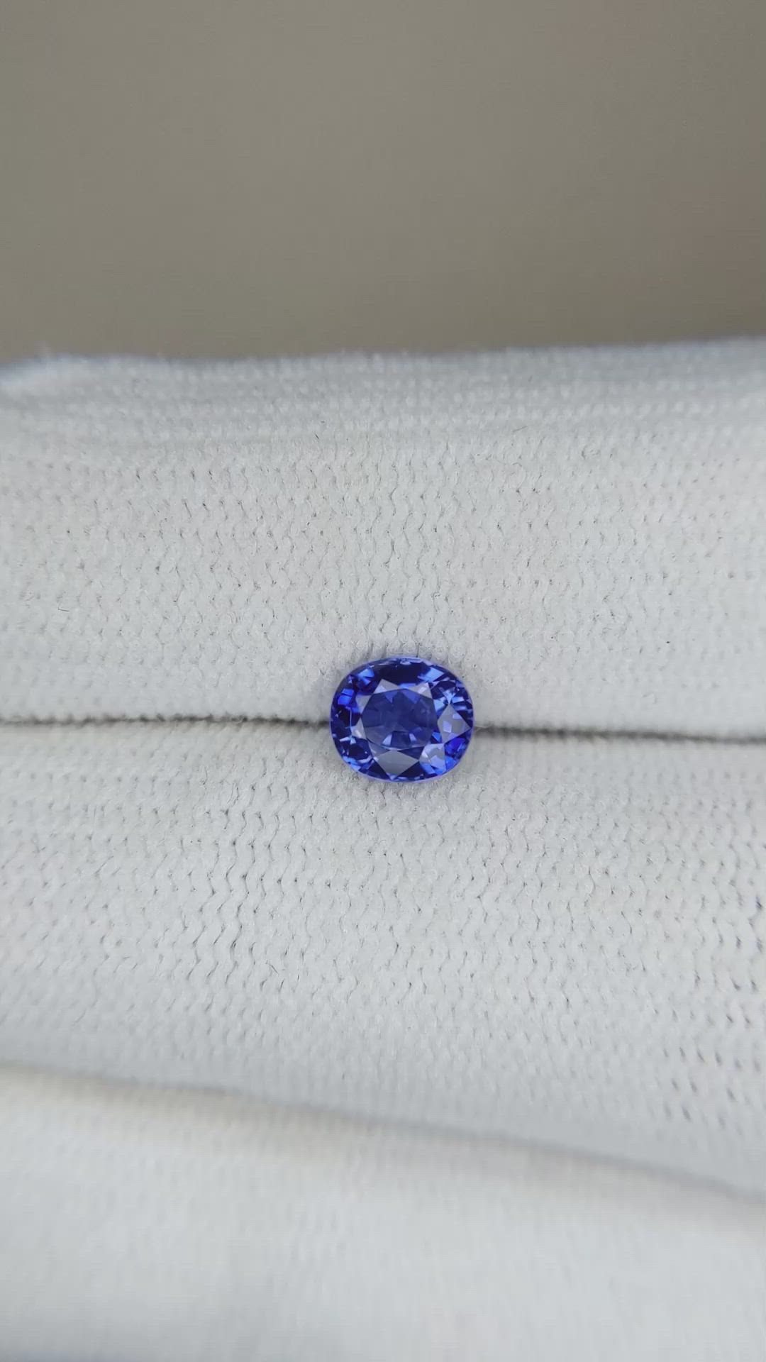 0.73 Ct. Blue Sapphire from Ceylon (Sri Lanka) Size Video