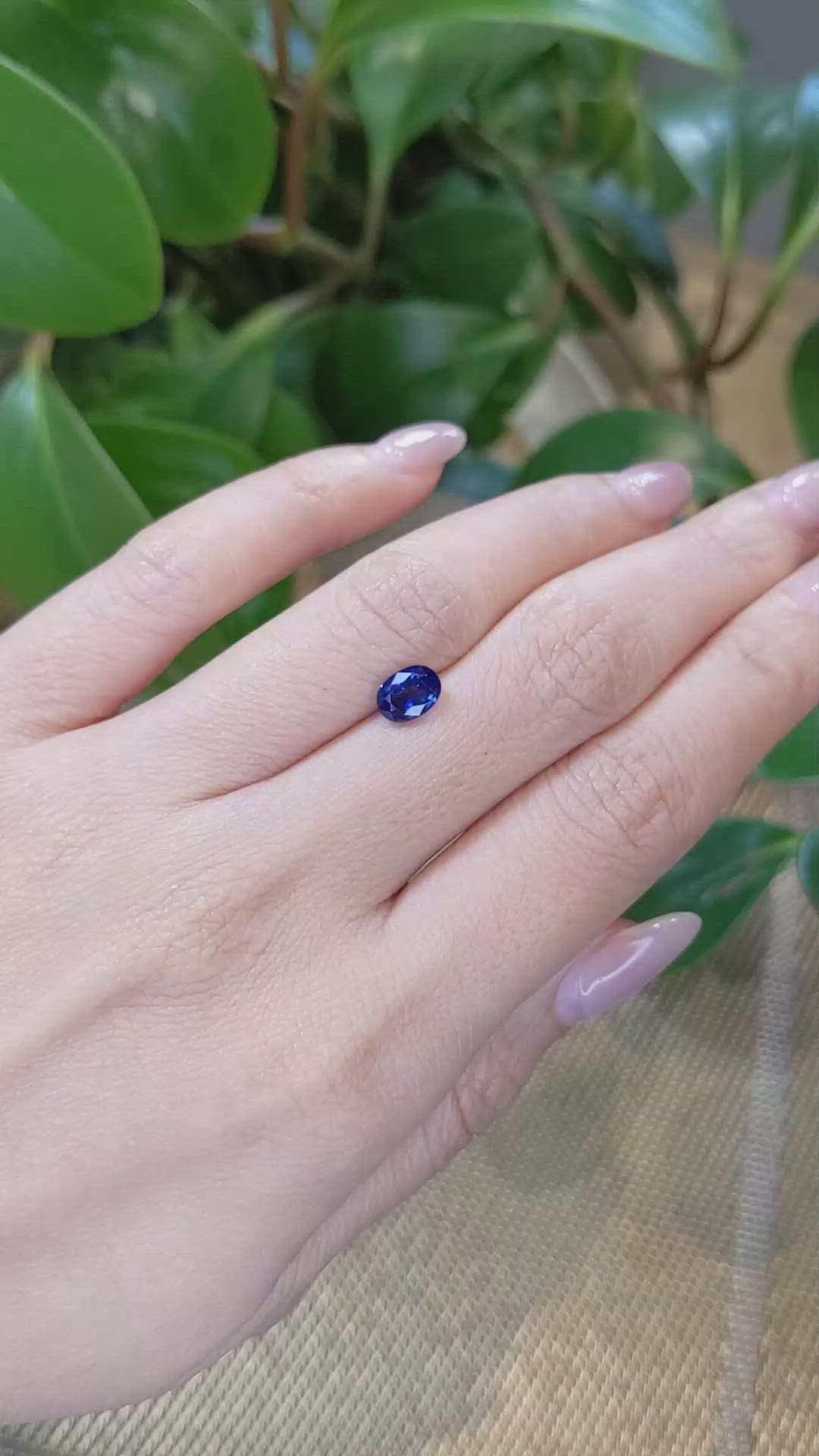1.38 Ct. Blue Sapphire from Ceylon (Sri Lanka) Size Video