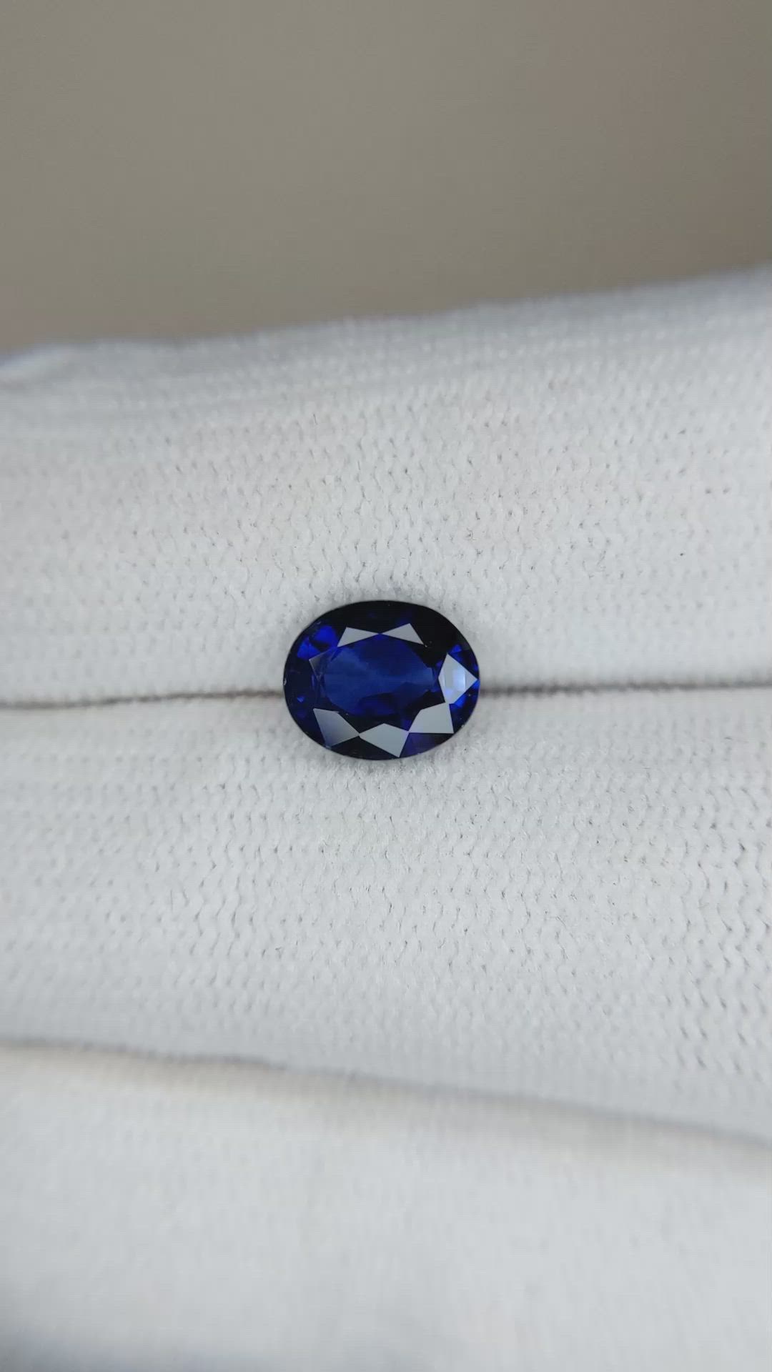 1.40 Ct. Blue Sapphire from Ceylon (Sri Lanka) Size Video