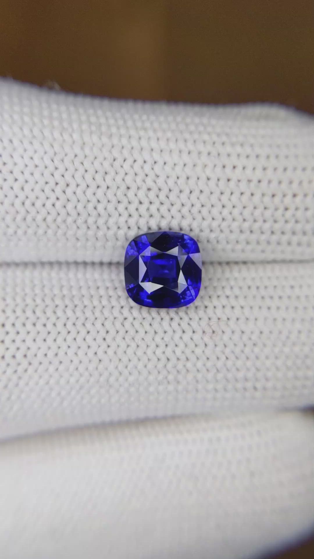 2.54 Ct. Blue Sapphire from Ceylon (Sri Lanka) Size Video